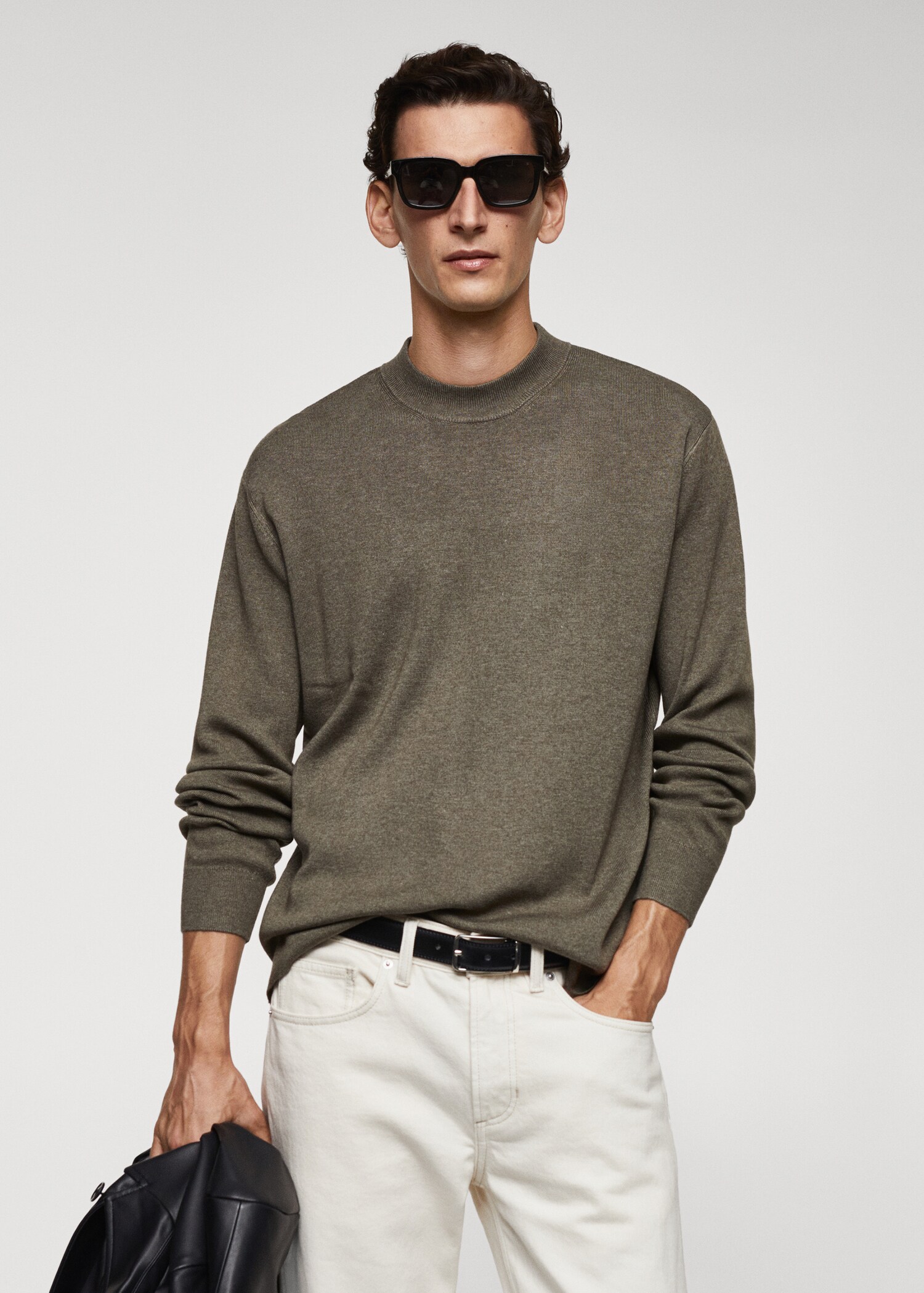 High collar wool sweater
