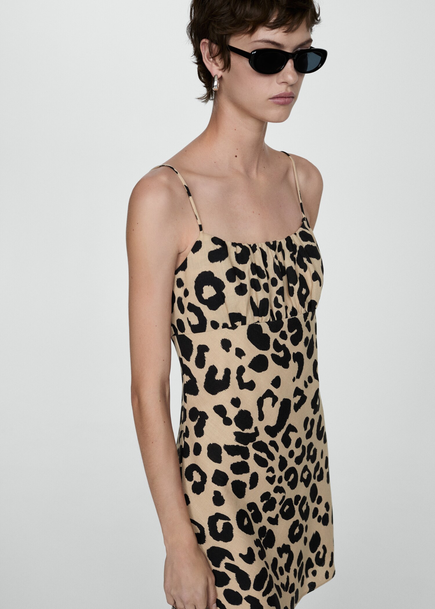 Short leopard-print dress