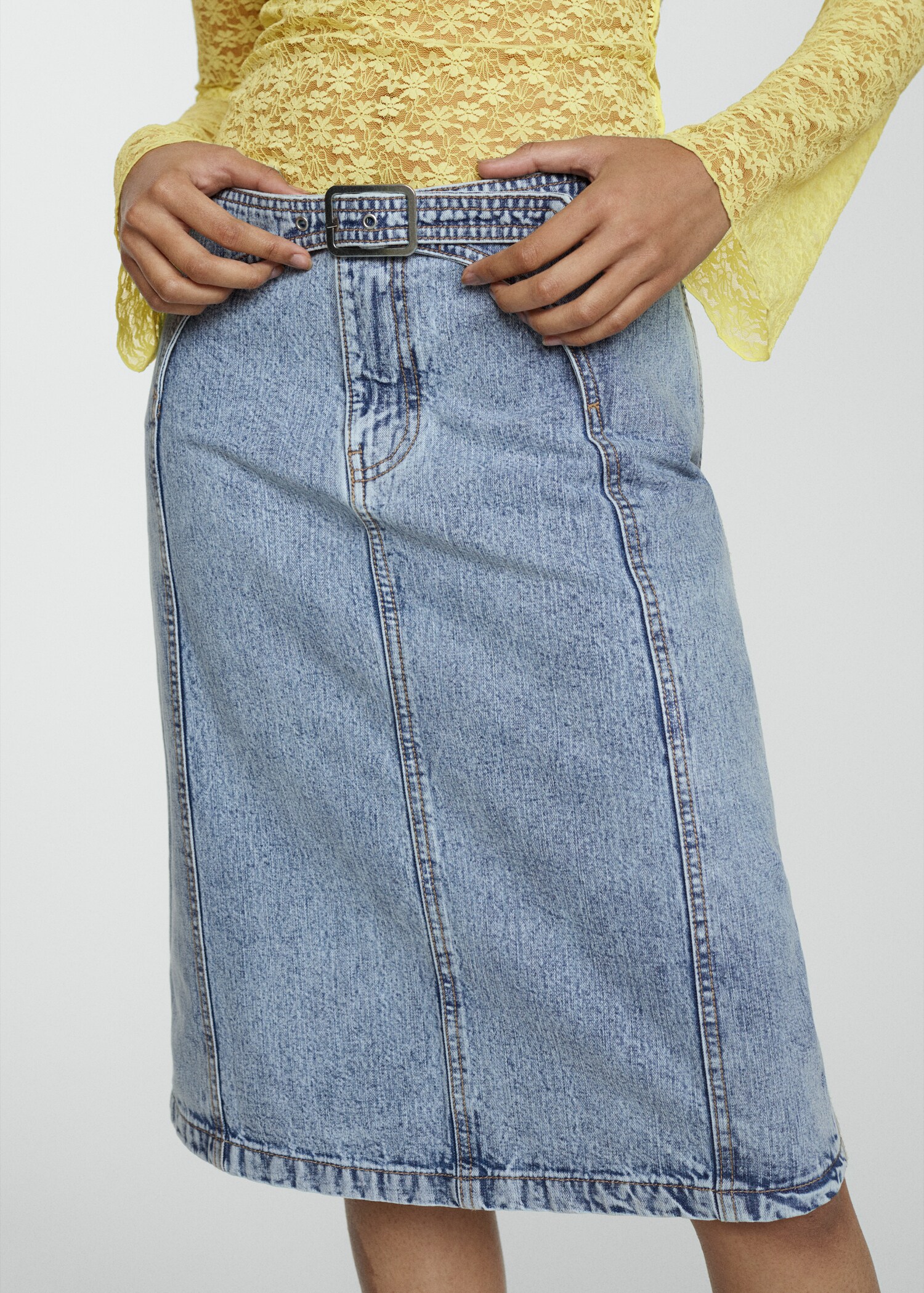 Denim midi-skirt with belt
