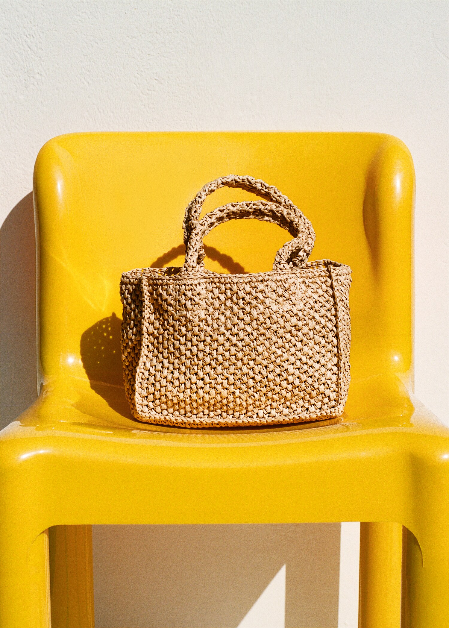 Raffia-effect shoulder bag