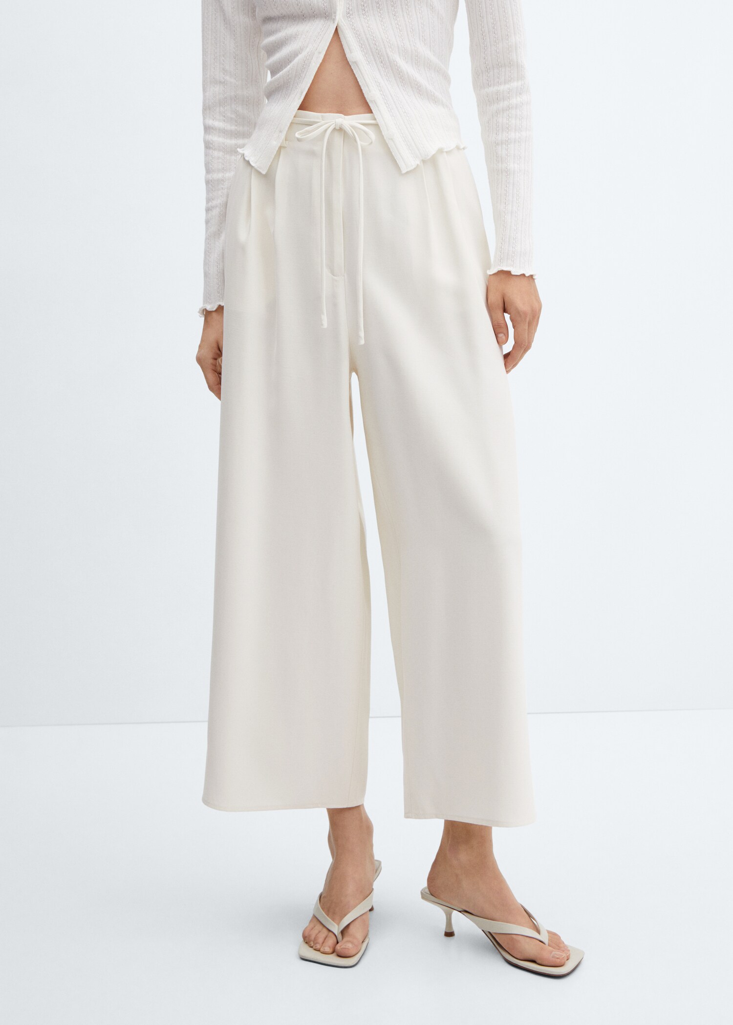 Wide leg pants with belt