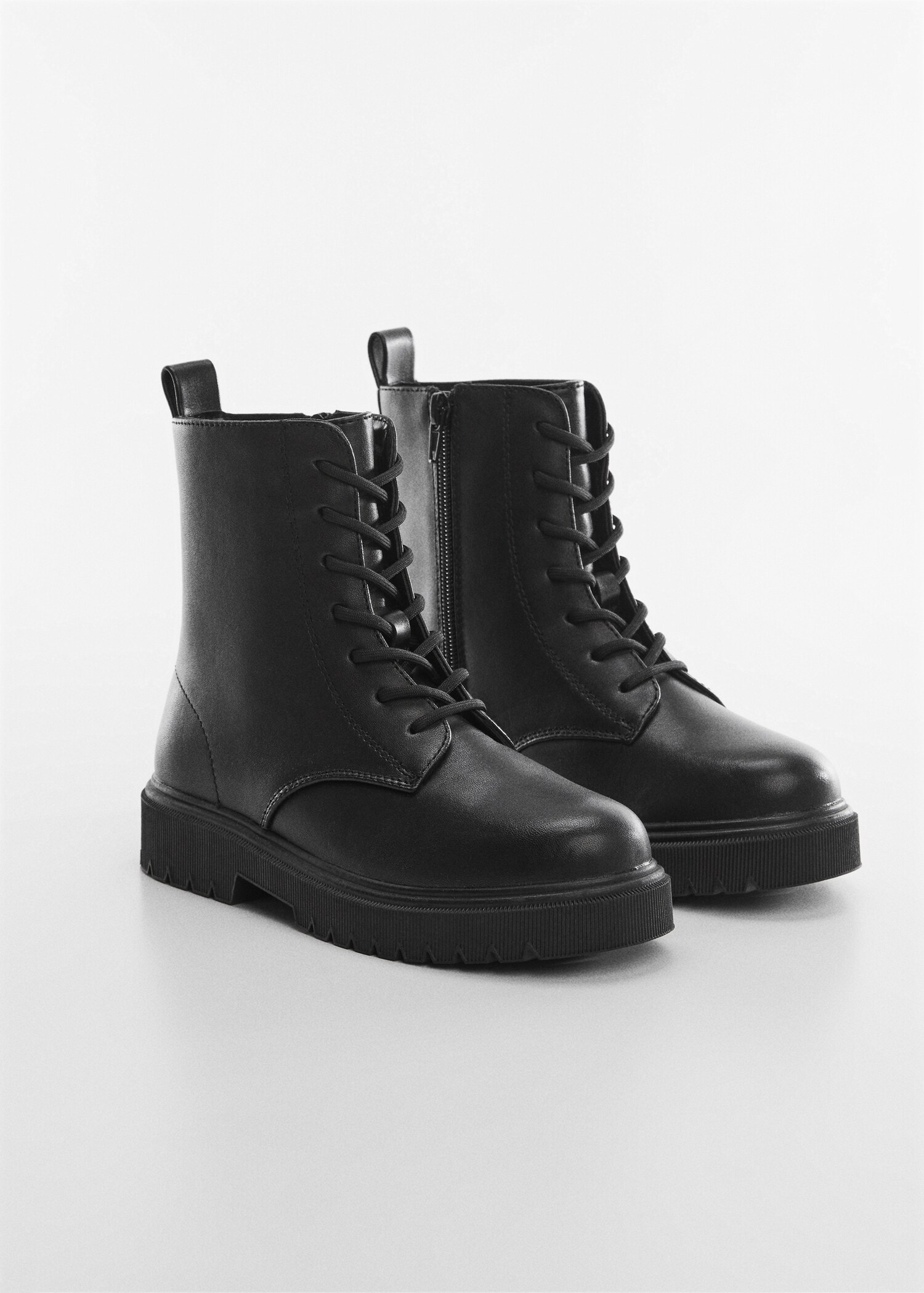 Lace-up leather boots