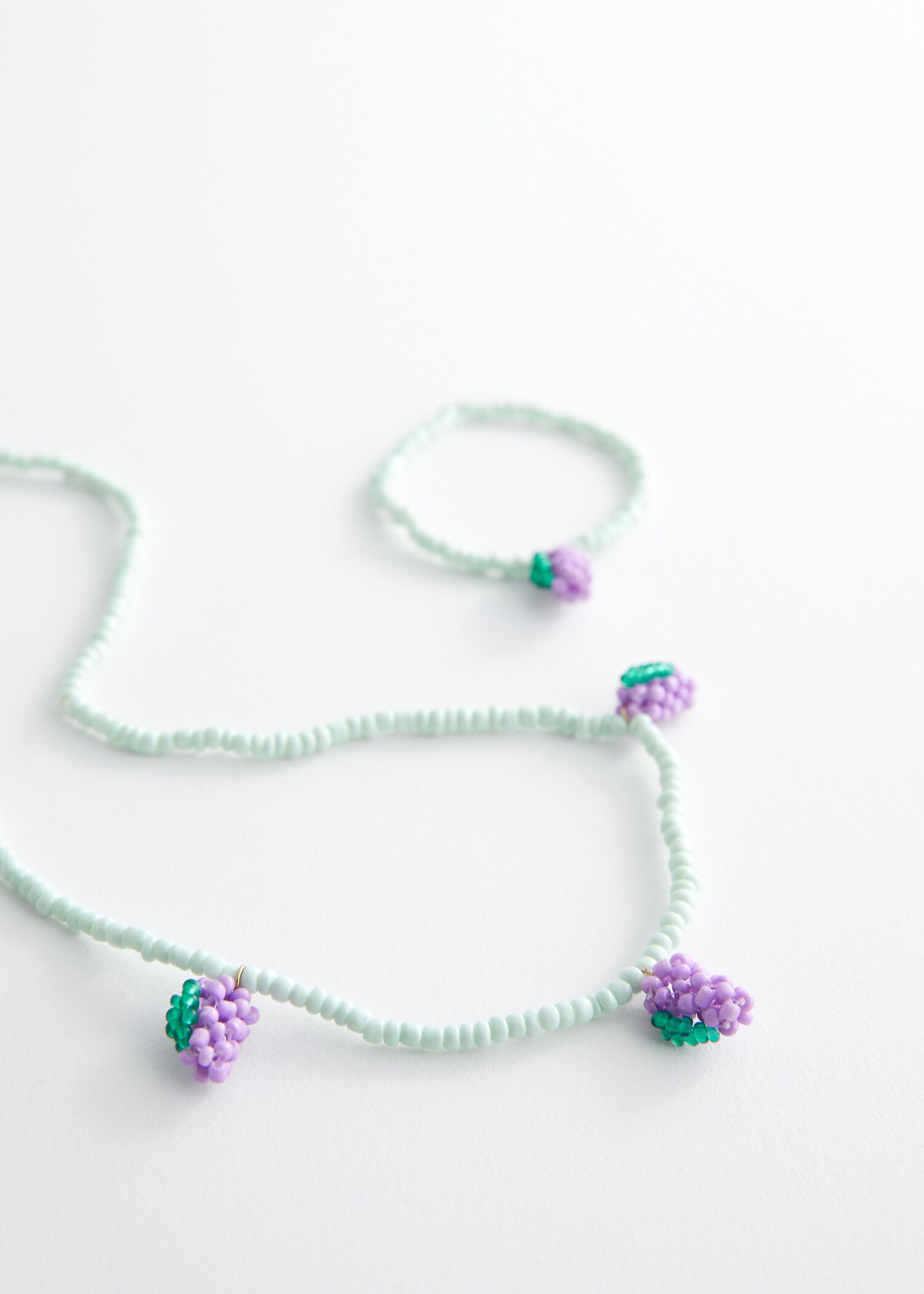 Bracelet and necklace set