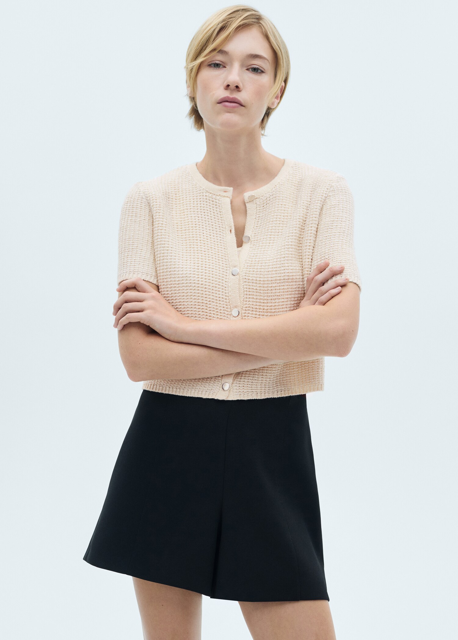 Short-sleeved knitted cardigan