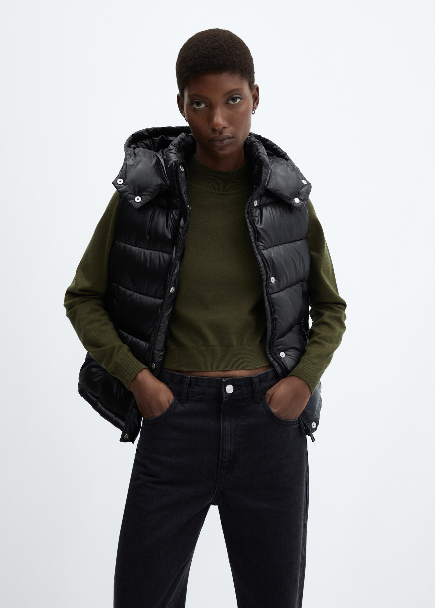 Water-repellent quilted gilet with hood
