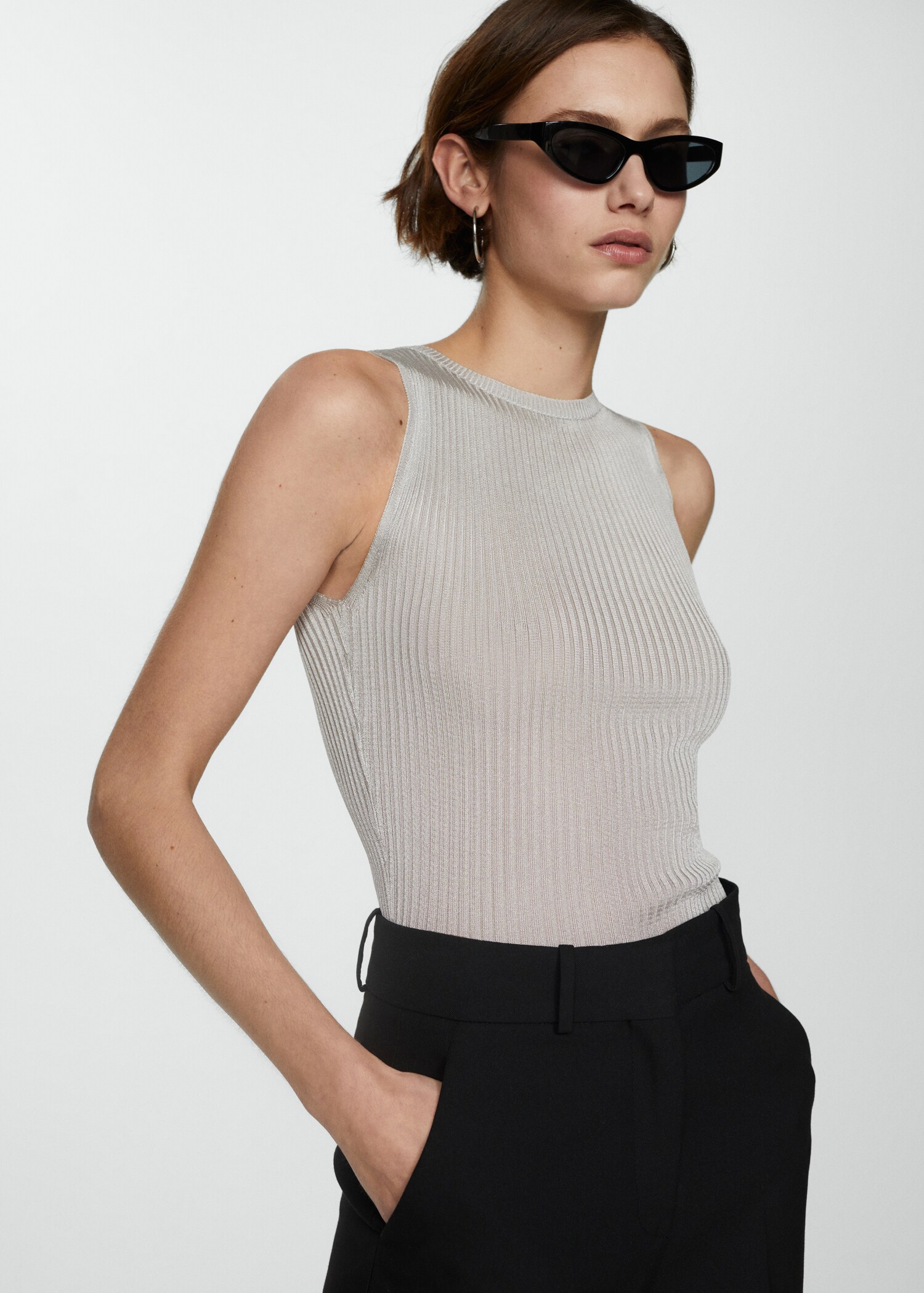 Knitted top with metallic thread