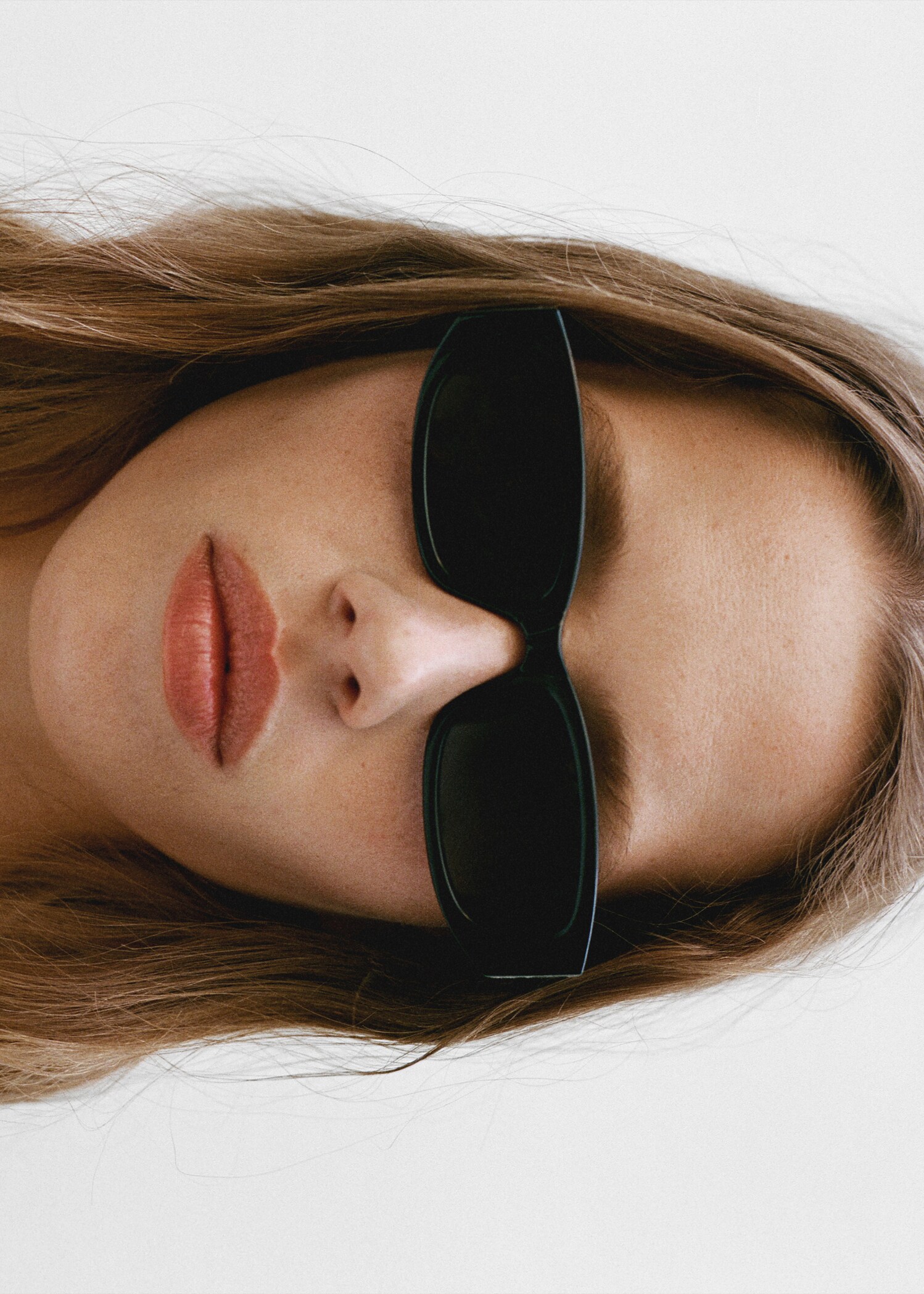 Resin frame sunglasses