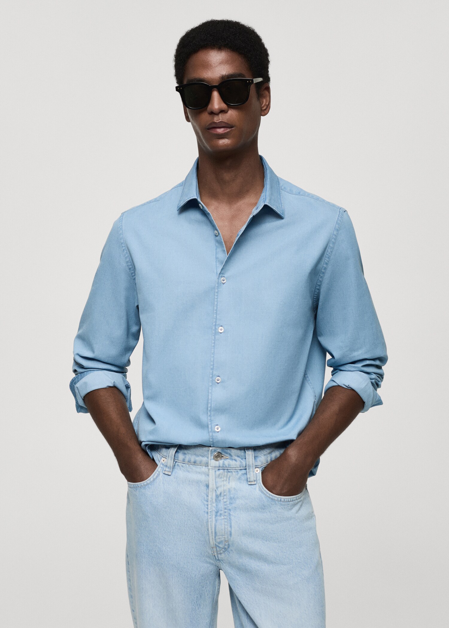 Regular-fit cotton chambray shirt