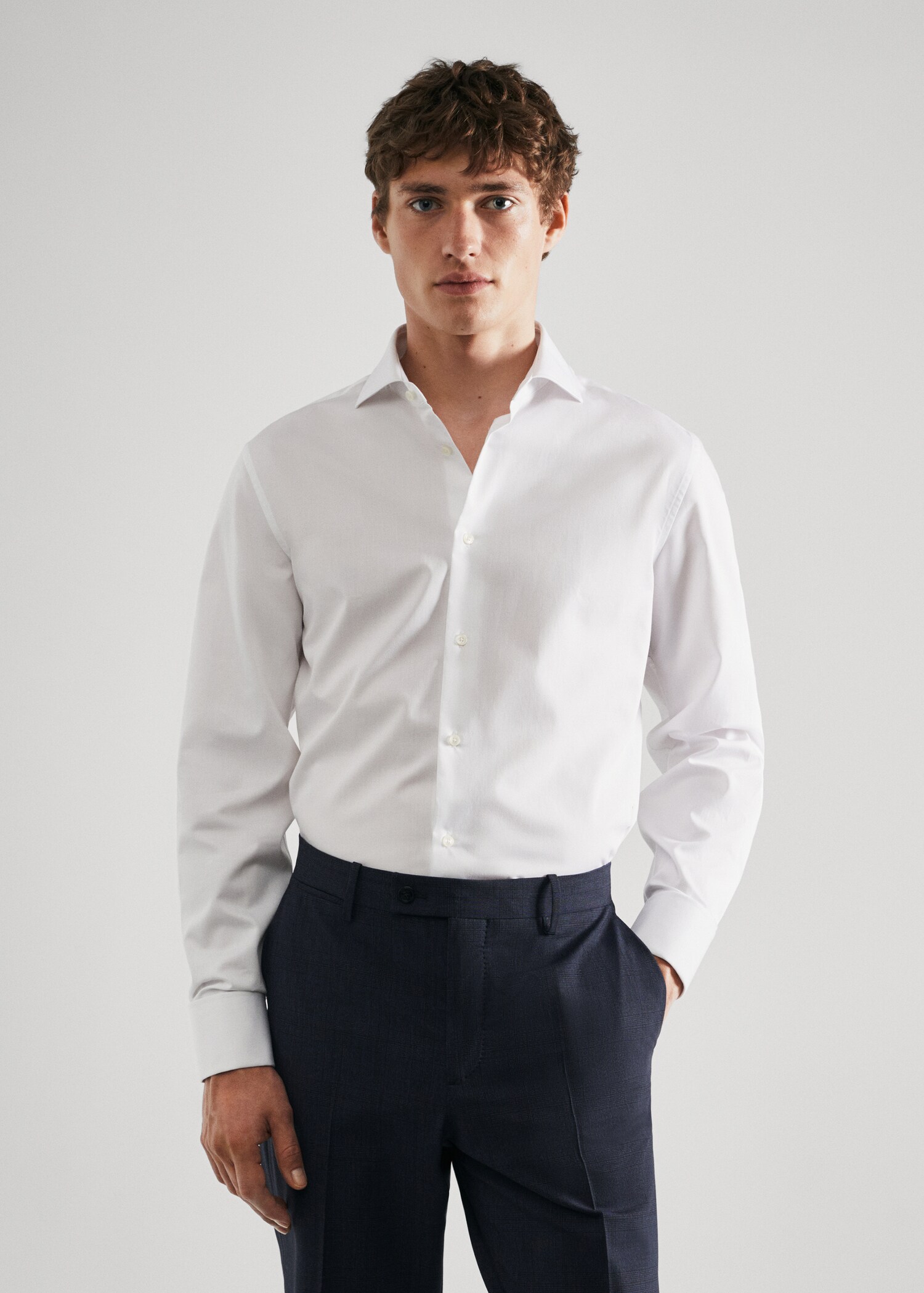 Regular-fit suit shirt with cufflinks