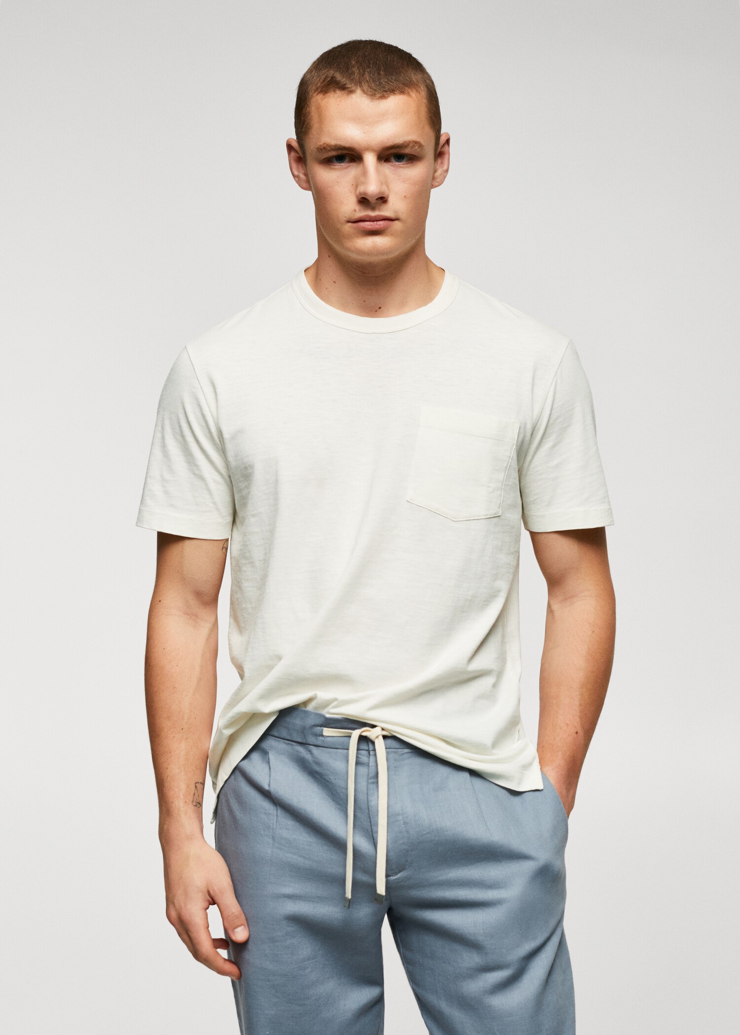100% cotton t-shirt with pocket