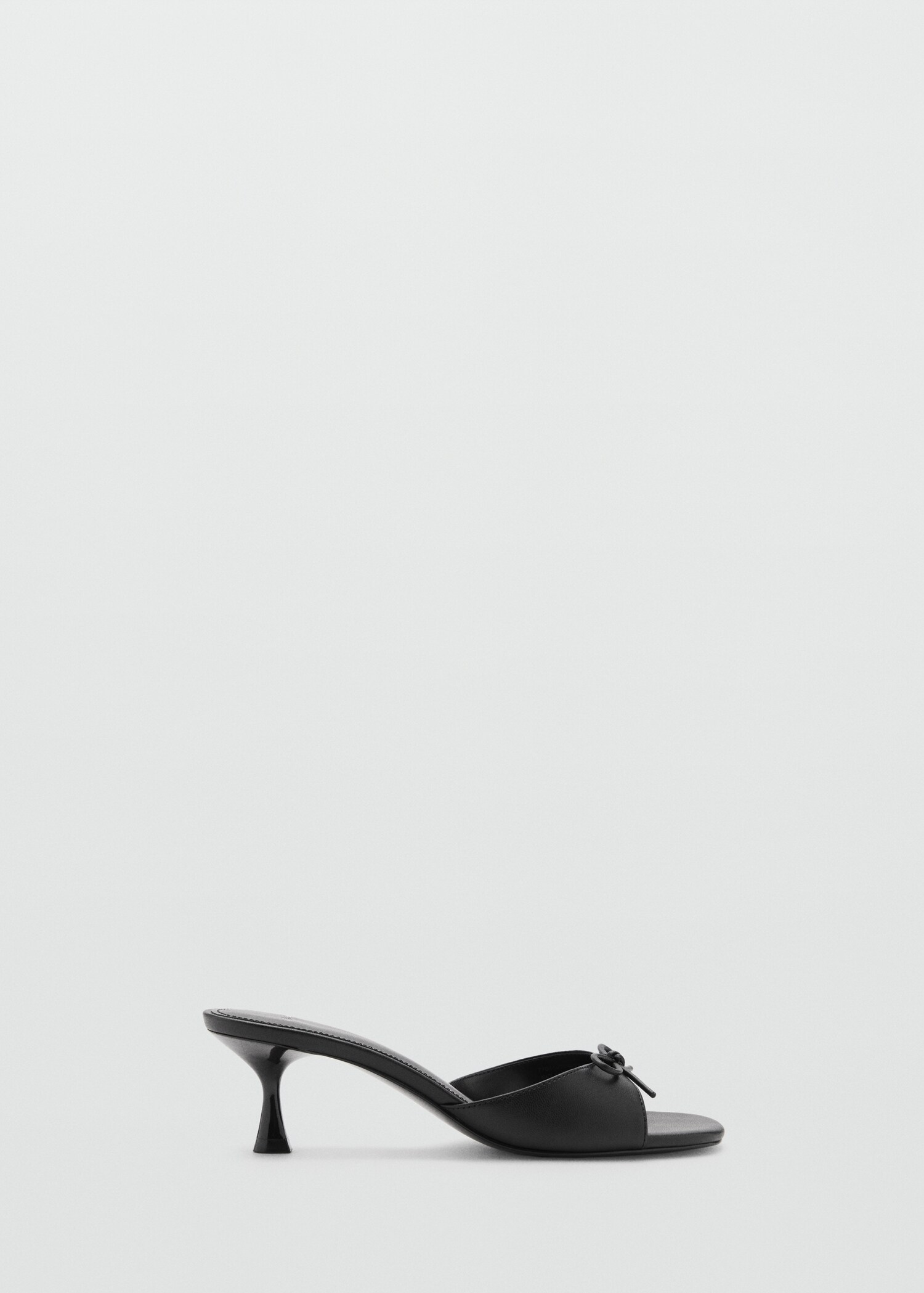 Bow heel sandals