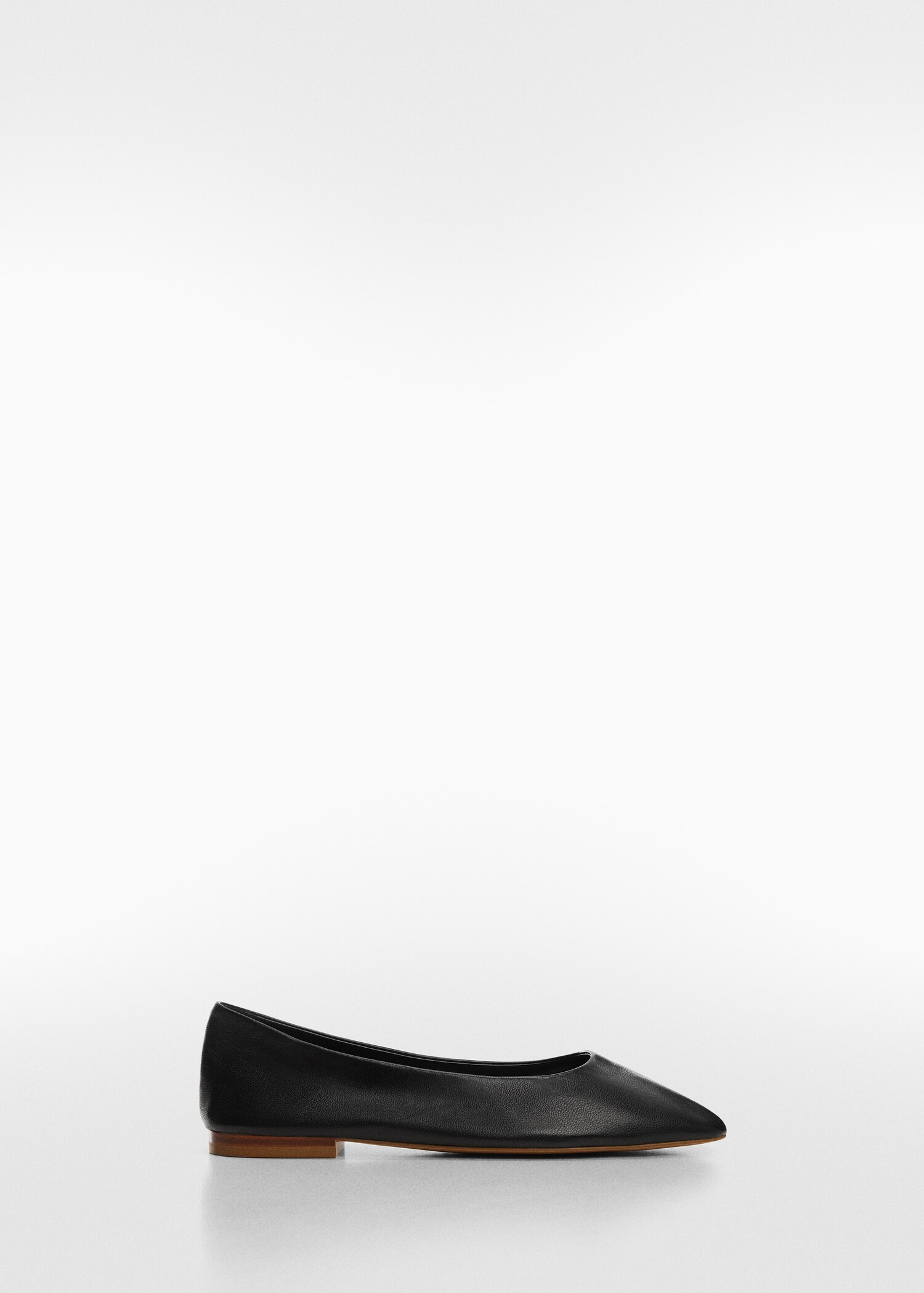 Leather ballet flats