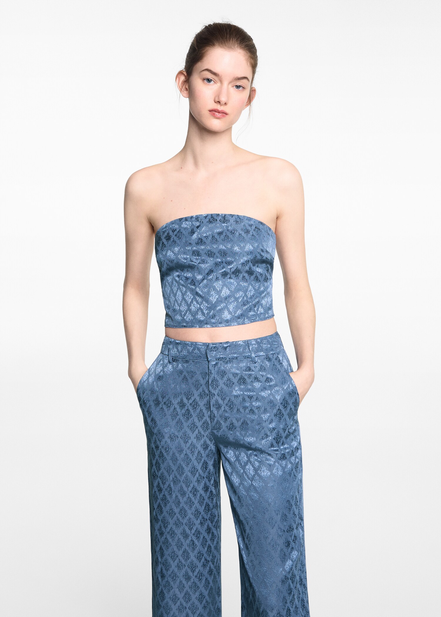 Strapless top