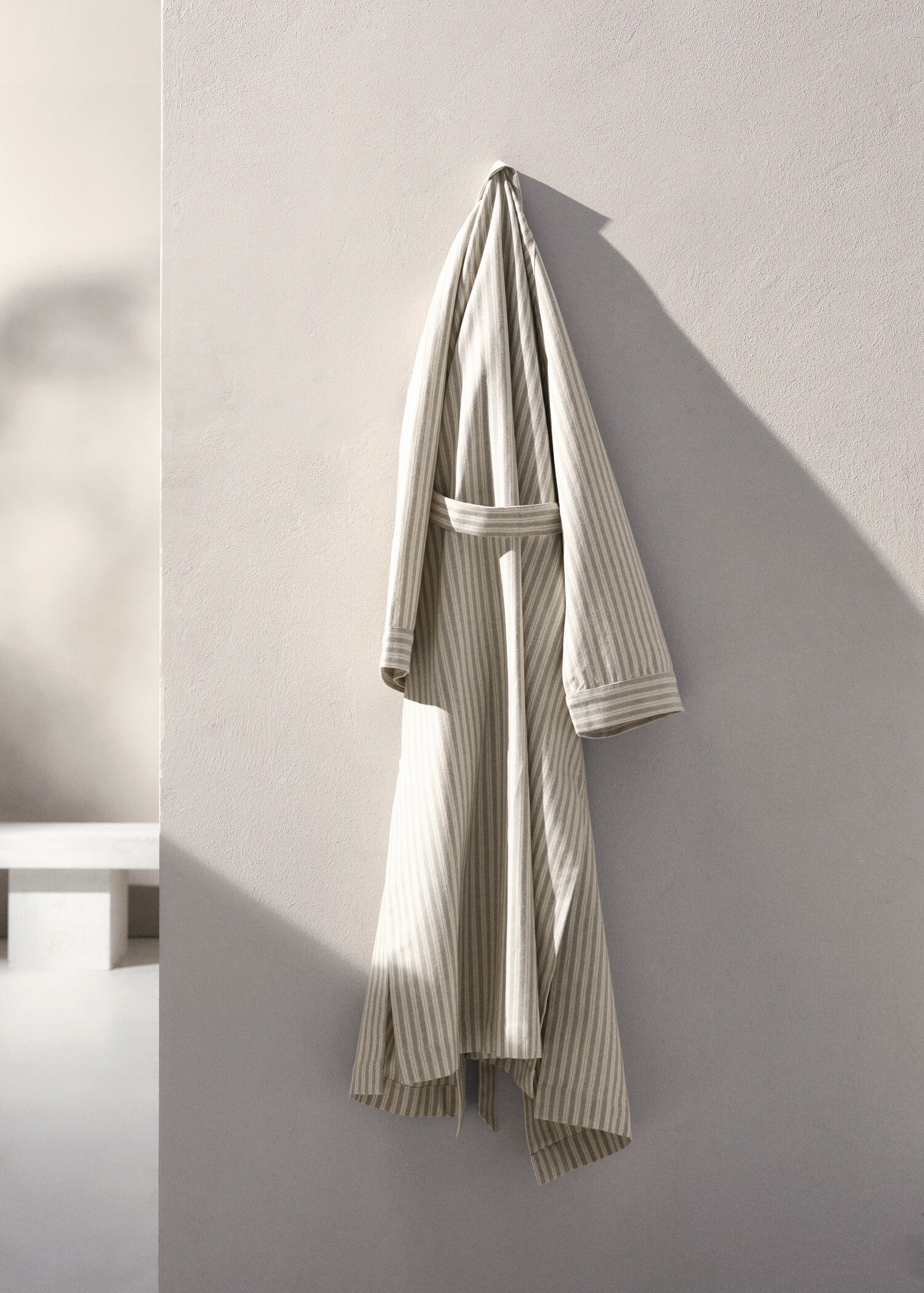 Striped cotton pool robe