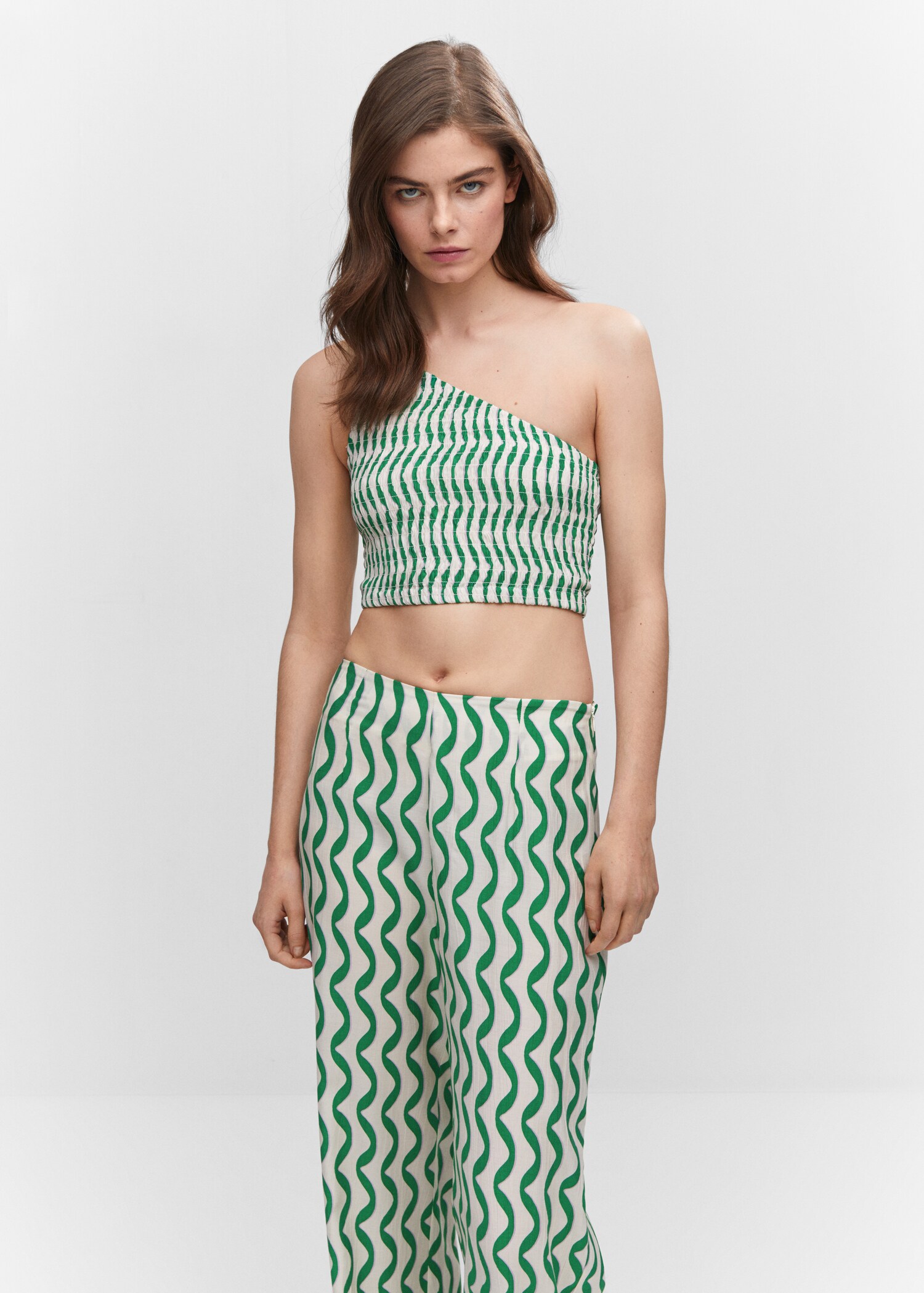 Asymmetric ruched top