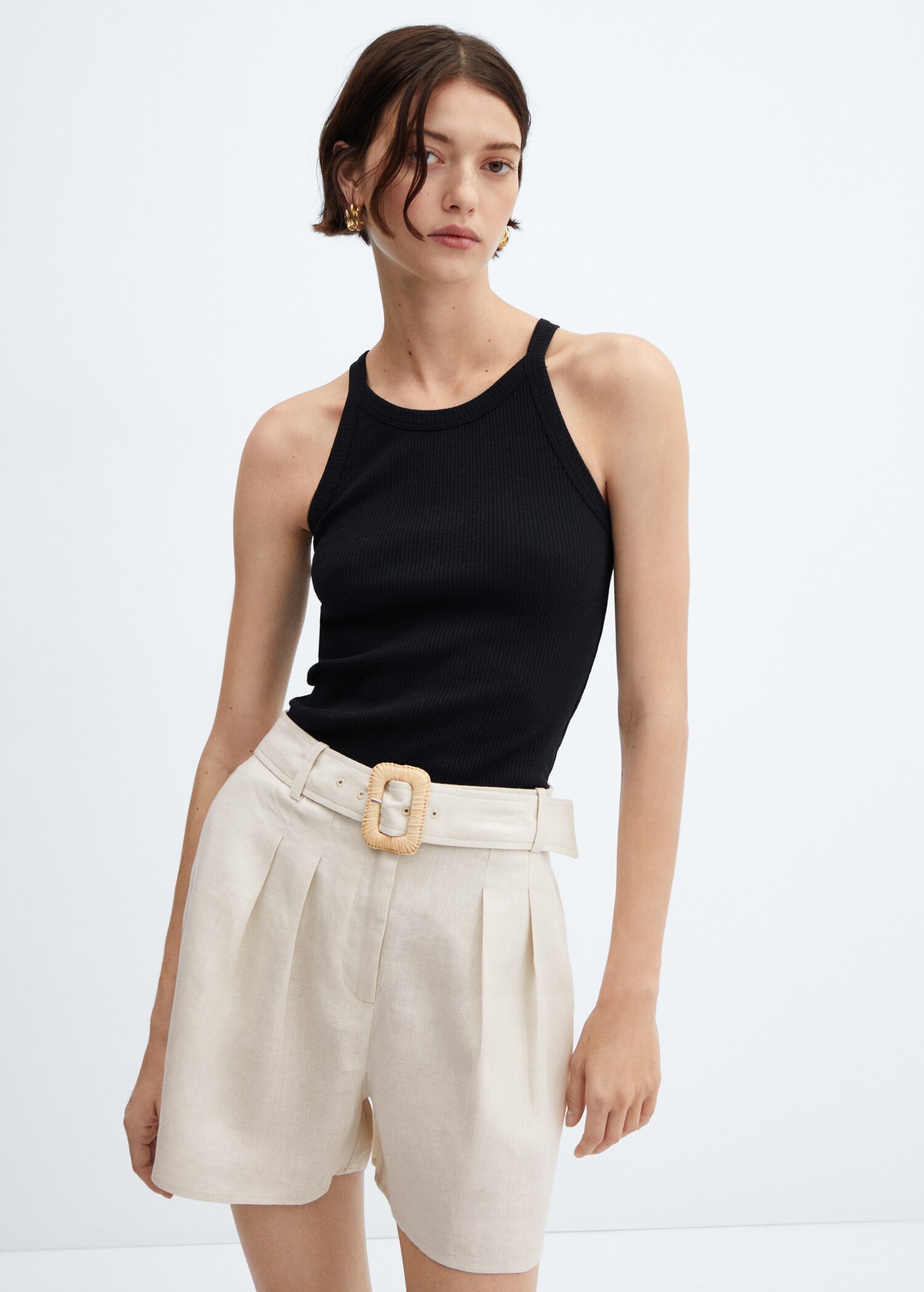Linen shorts with belt