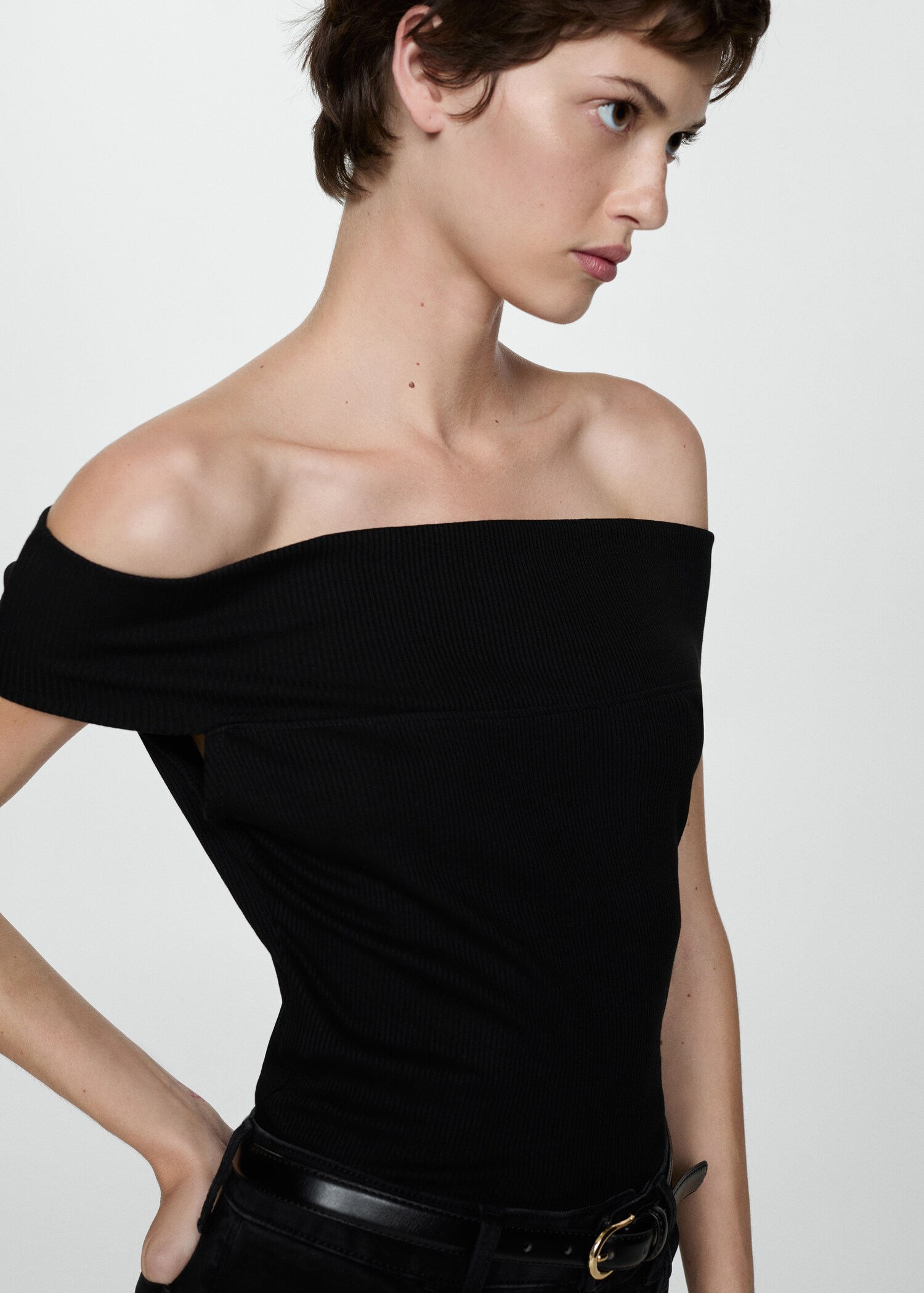 Off-shoulder top