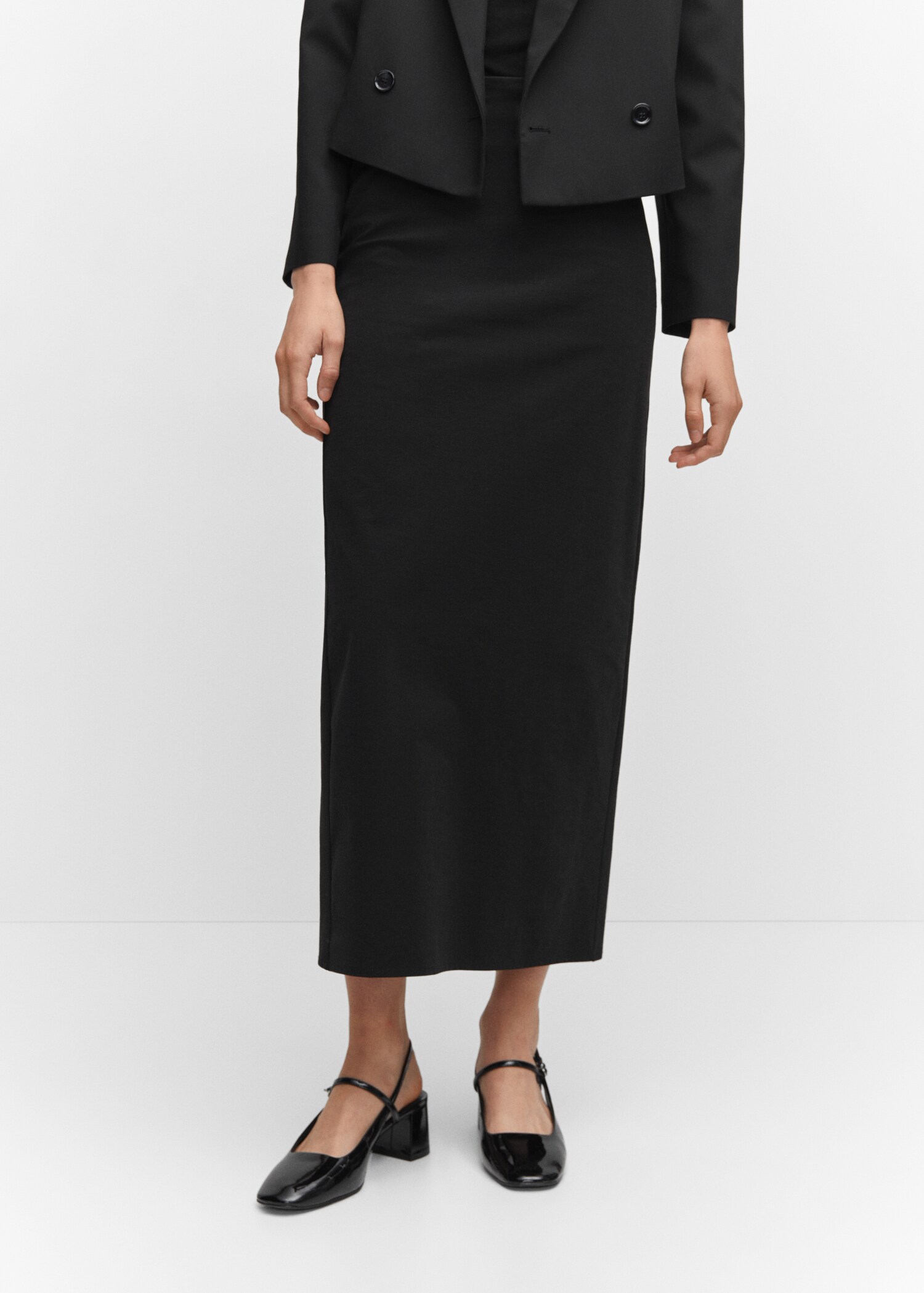 Fitted skirt with slit