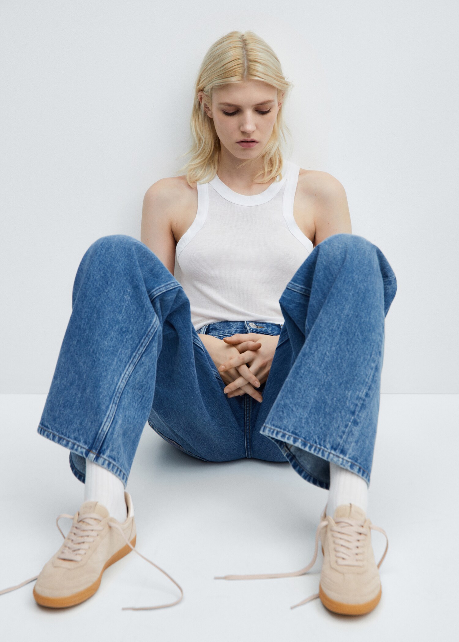 Lace-up leather sneakers