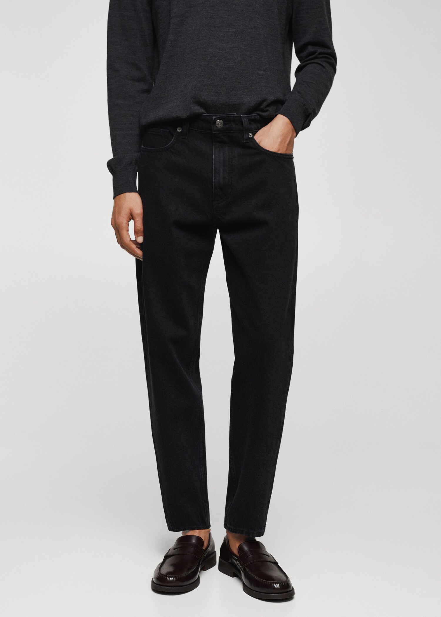 Tapered-fit jeans