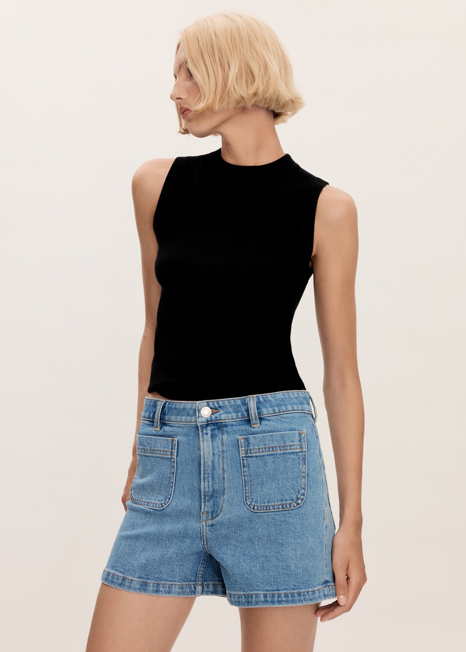 Denim shorts with pockets