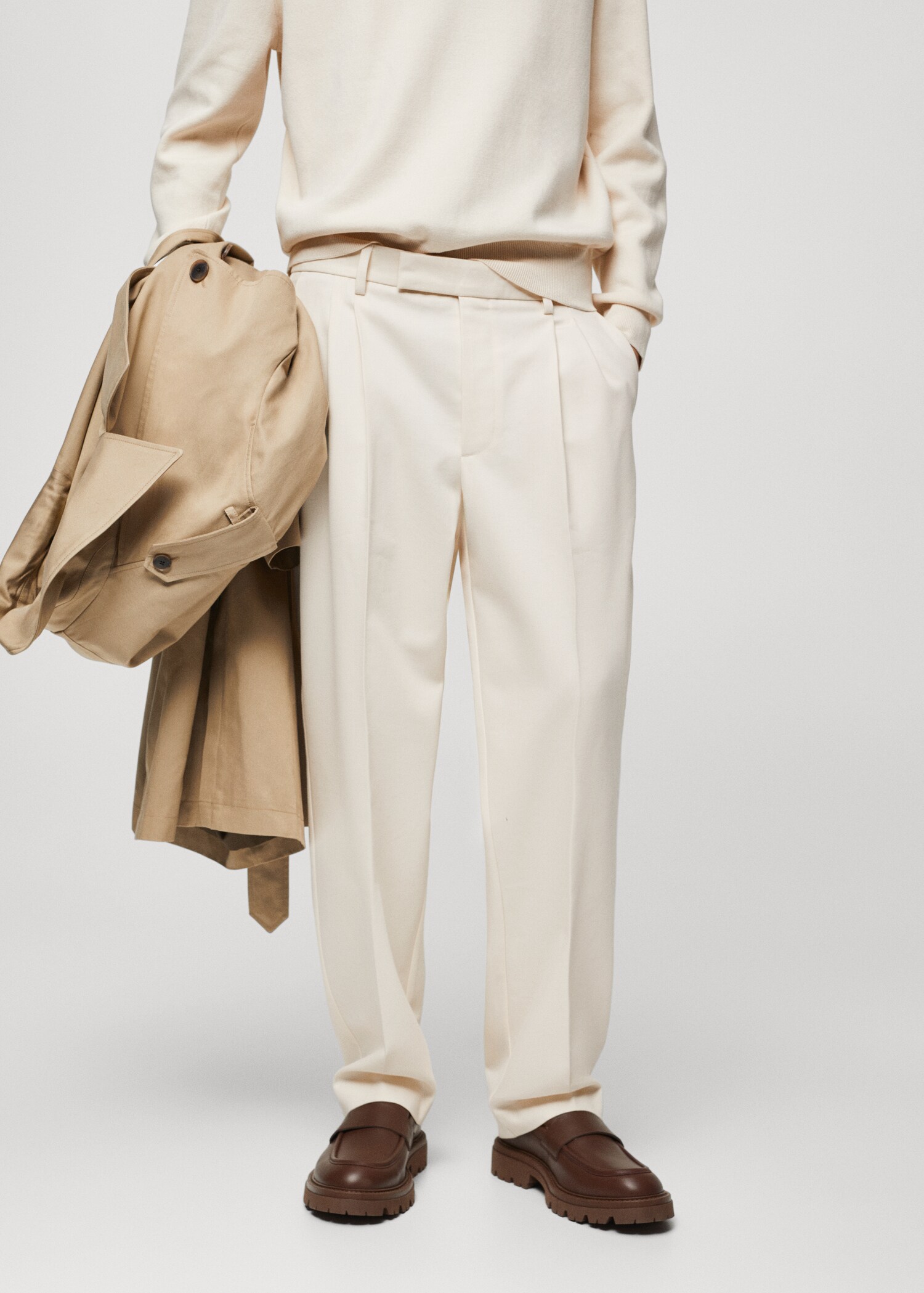 Relaxed-fit pleated pants