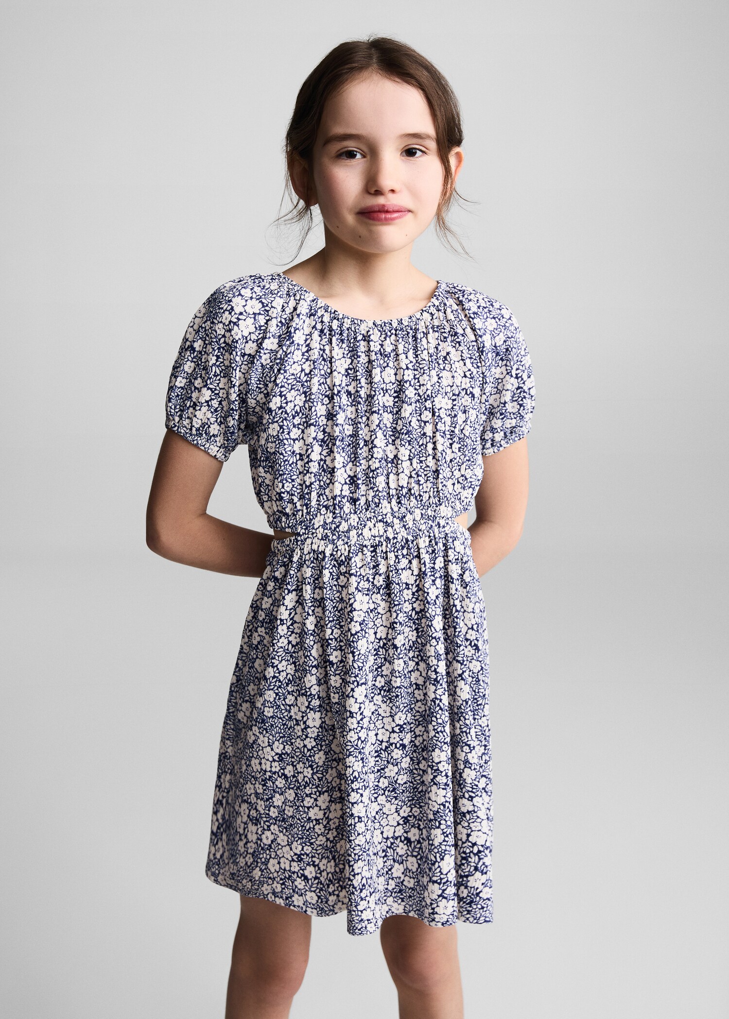 Floral dress with cut-out