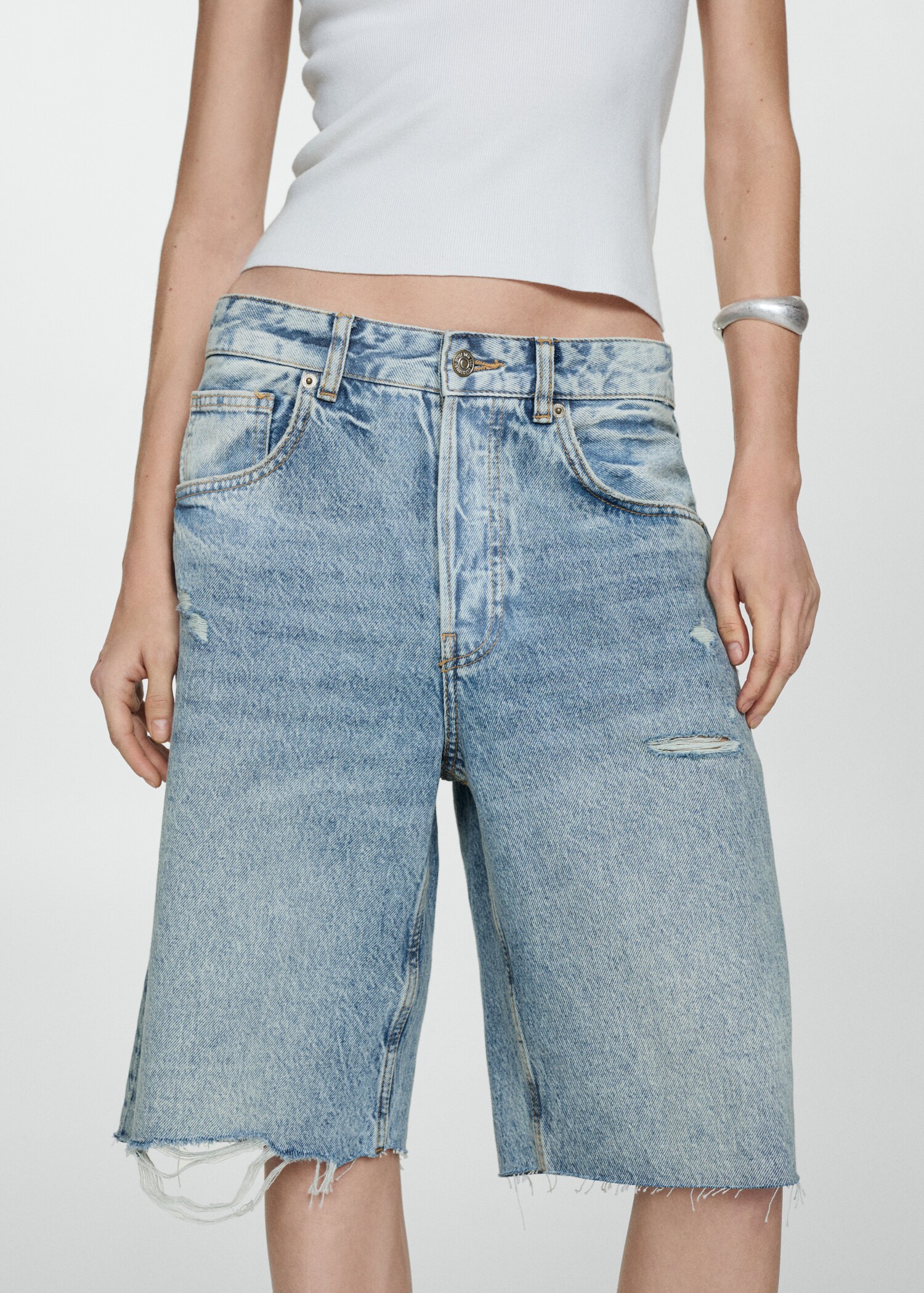 Decorative ripped denim bermuda shorts