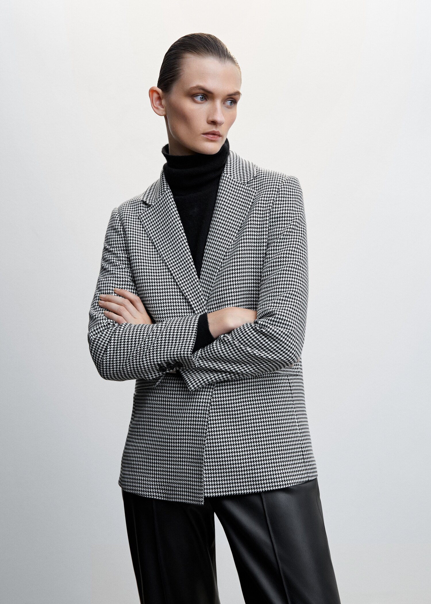Houndstooth wool-blend blazer