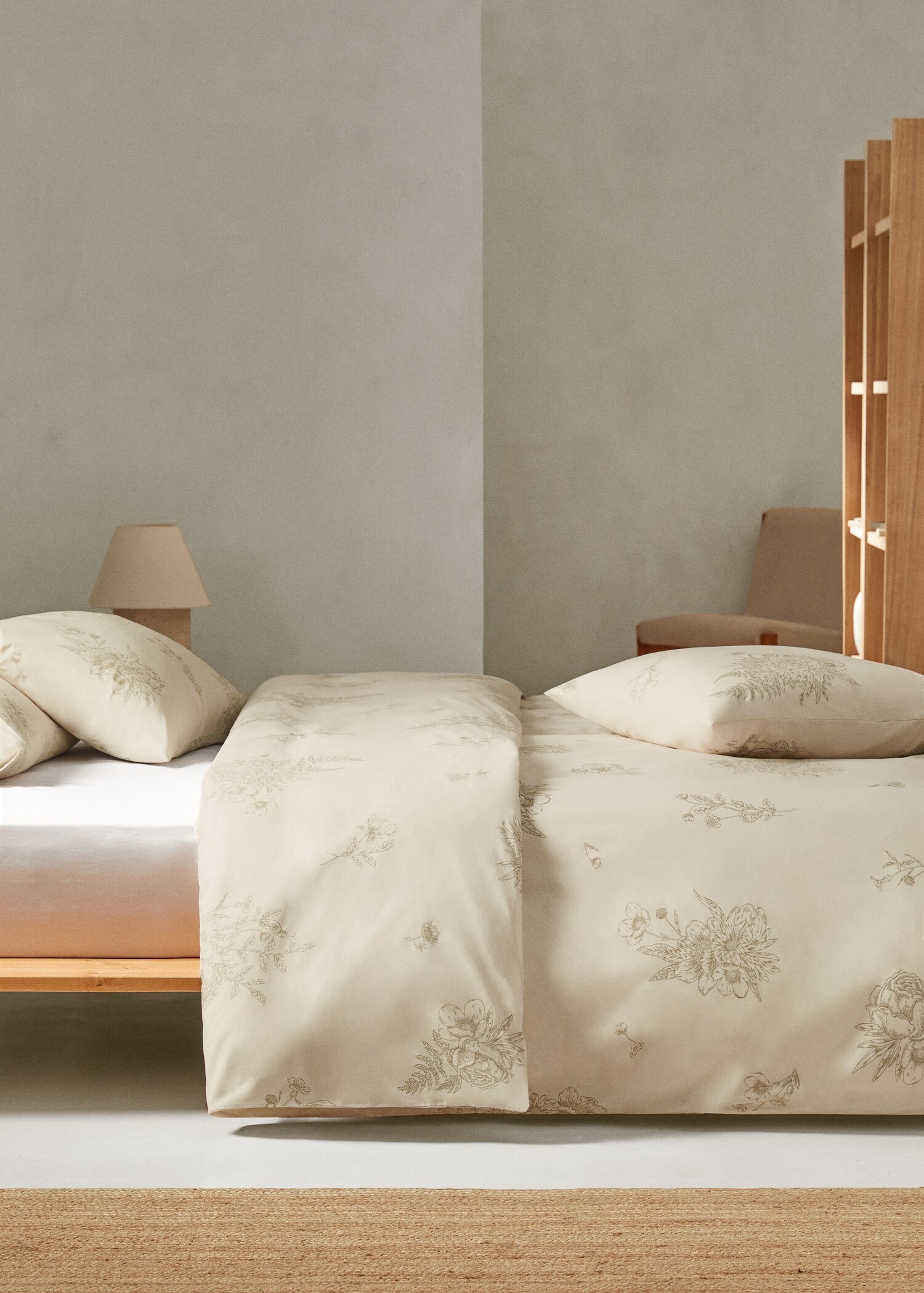 Floral design duvet cover superking bed