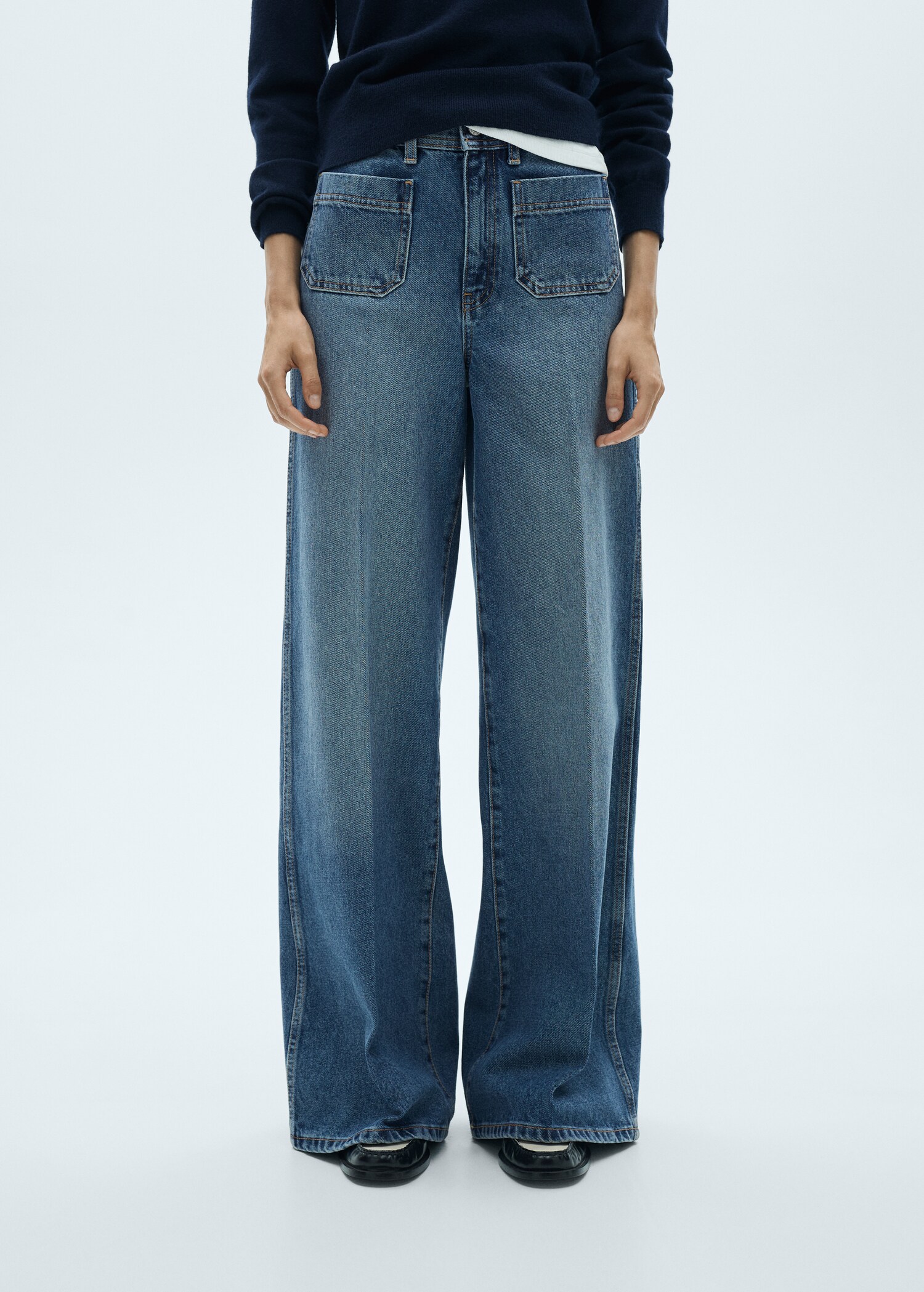 Wide leg jeans with pockets