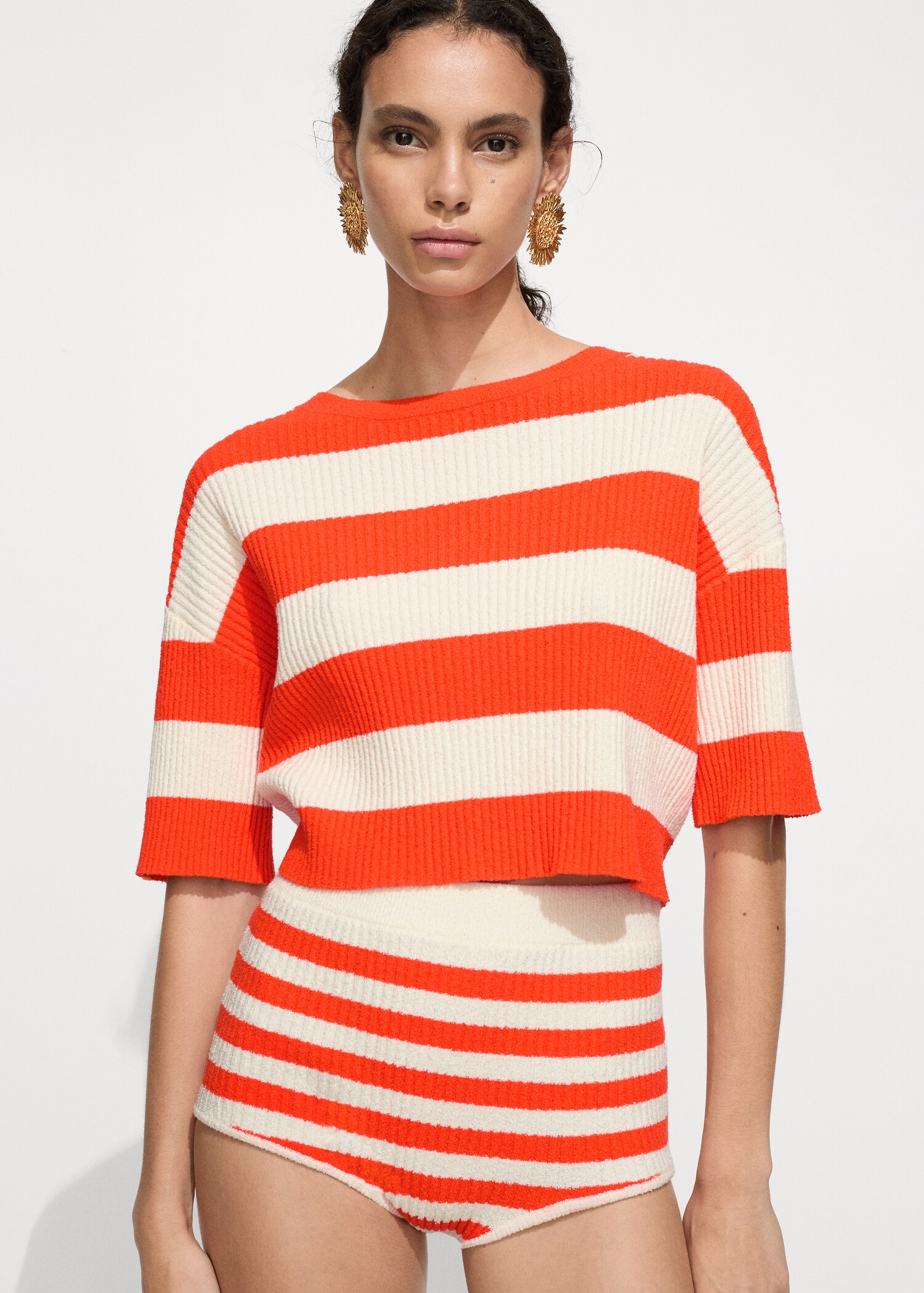 Ribbed knitted sweater