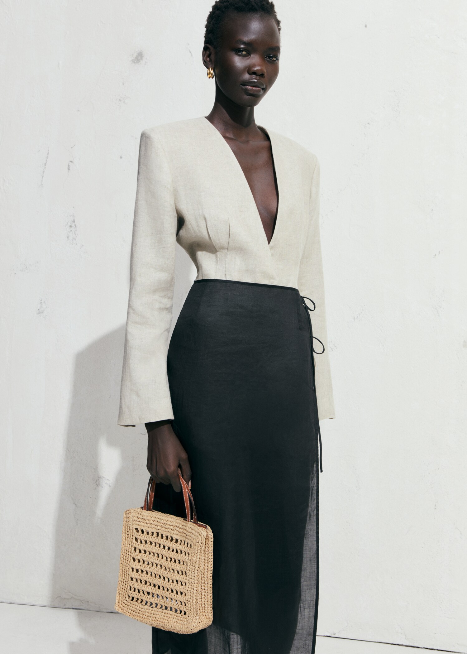 Natural fibre shoulder bag