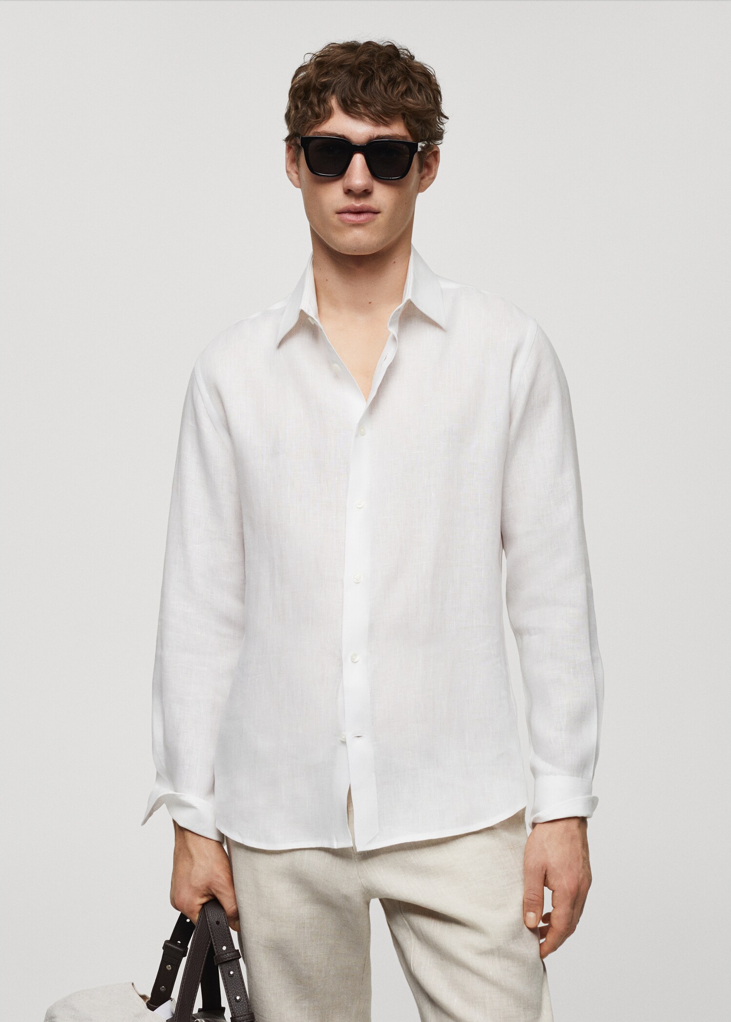 Regular-fit 100% linen shirt