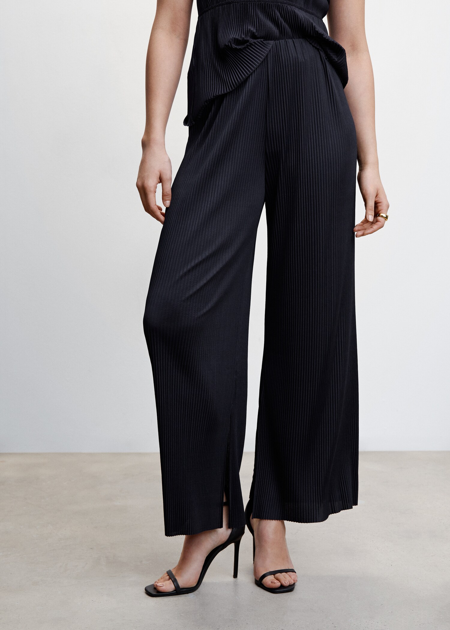 Pleated palazzo pants