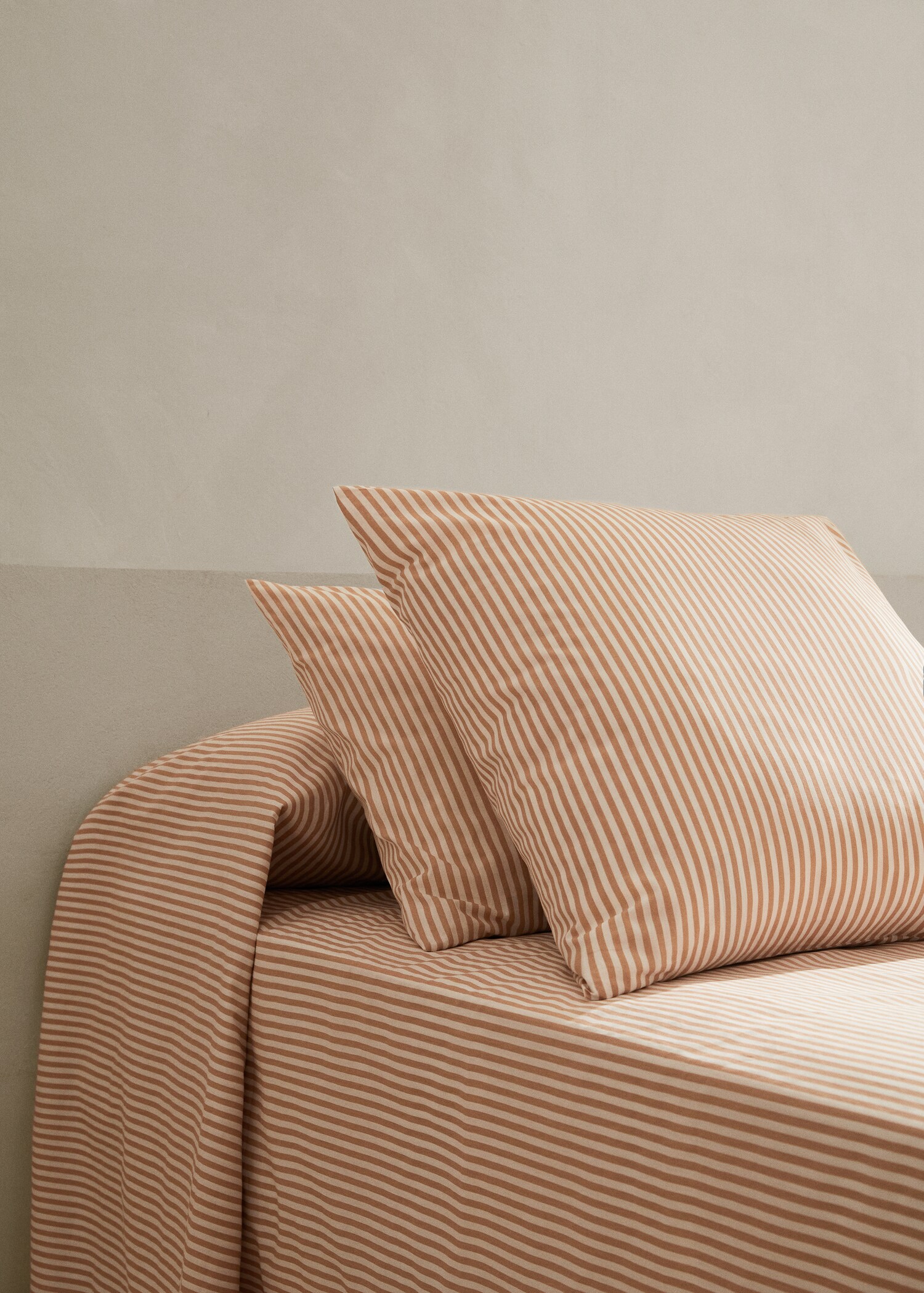 Striped cotton pillowcase 17.72x43.31in