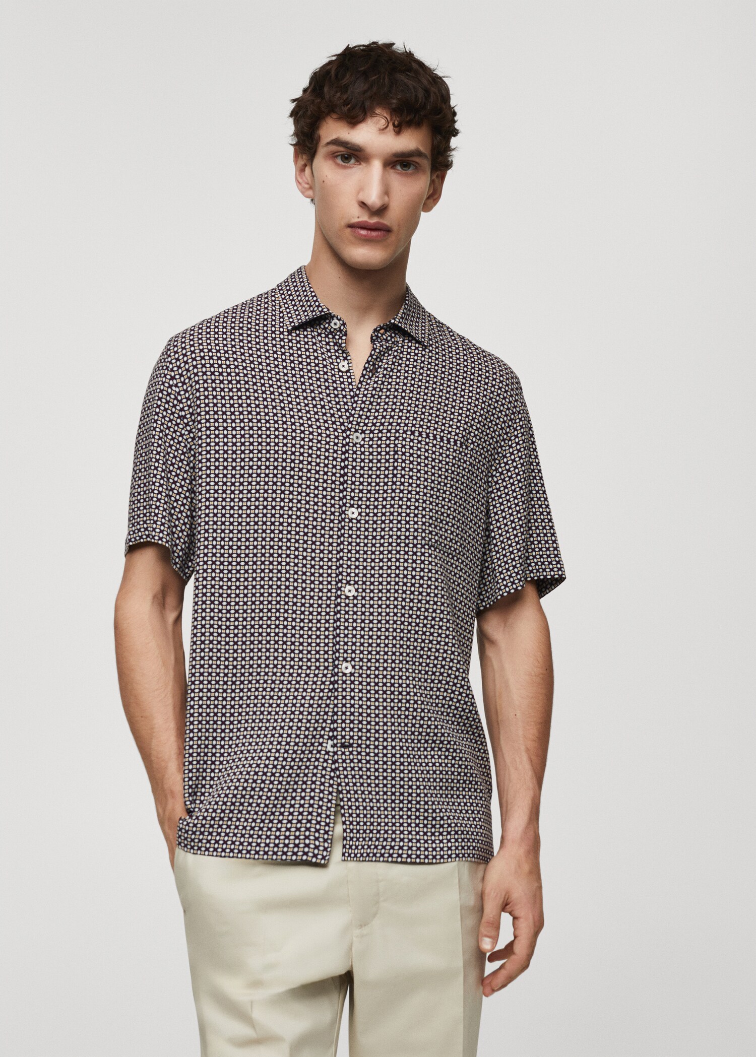 Regular-fit short-sleeved printed shirt