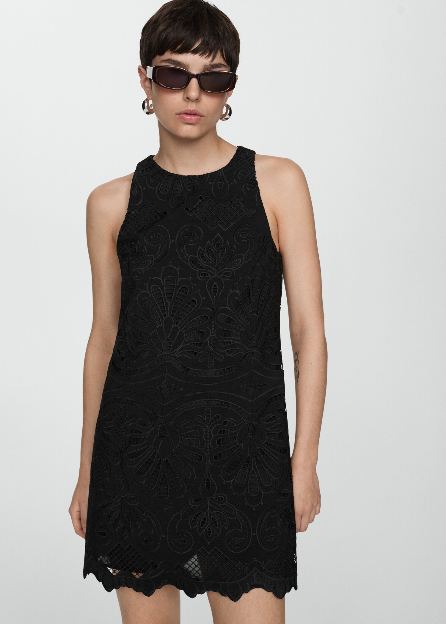 Embroidered short dress