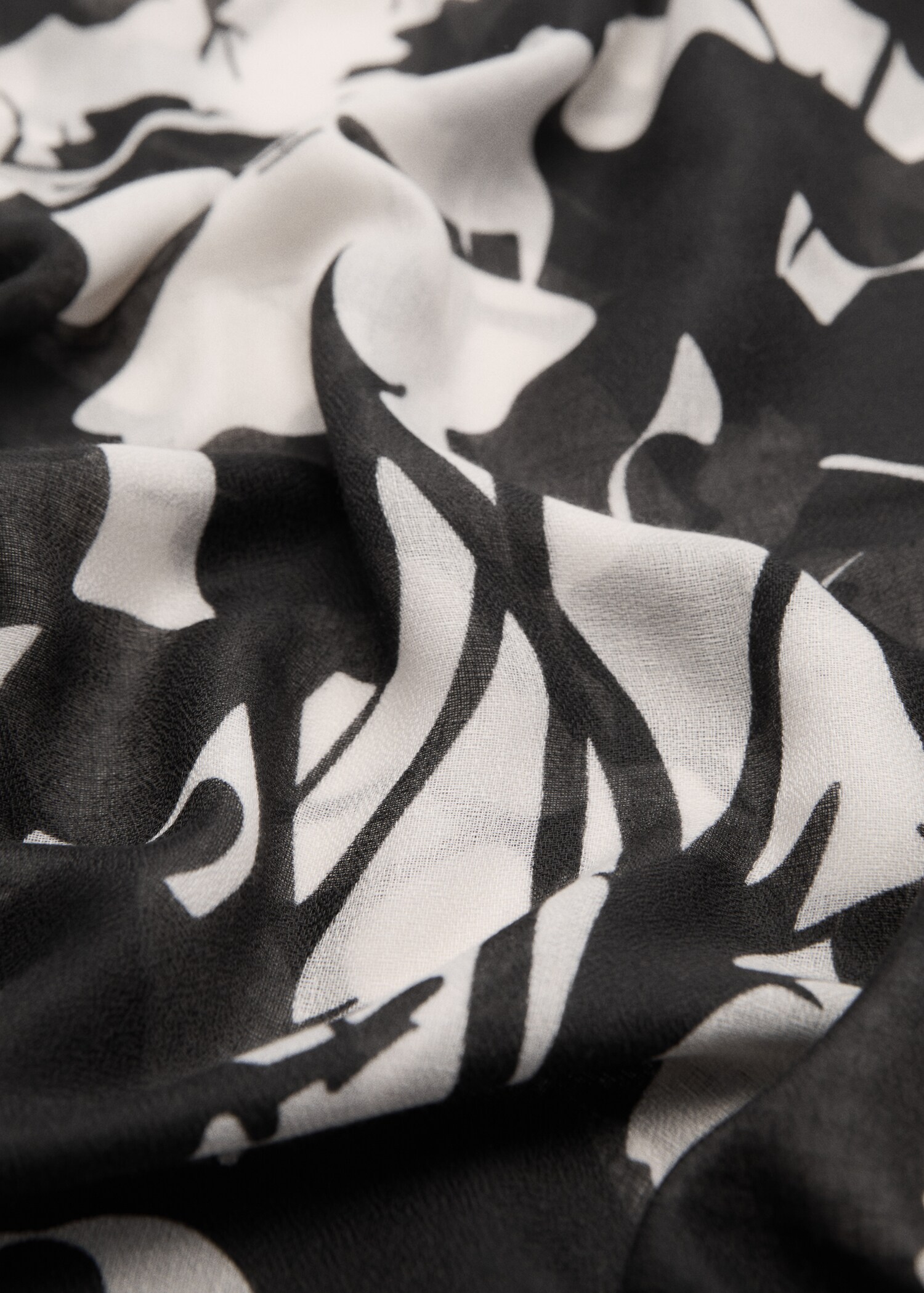 Floral print scarf