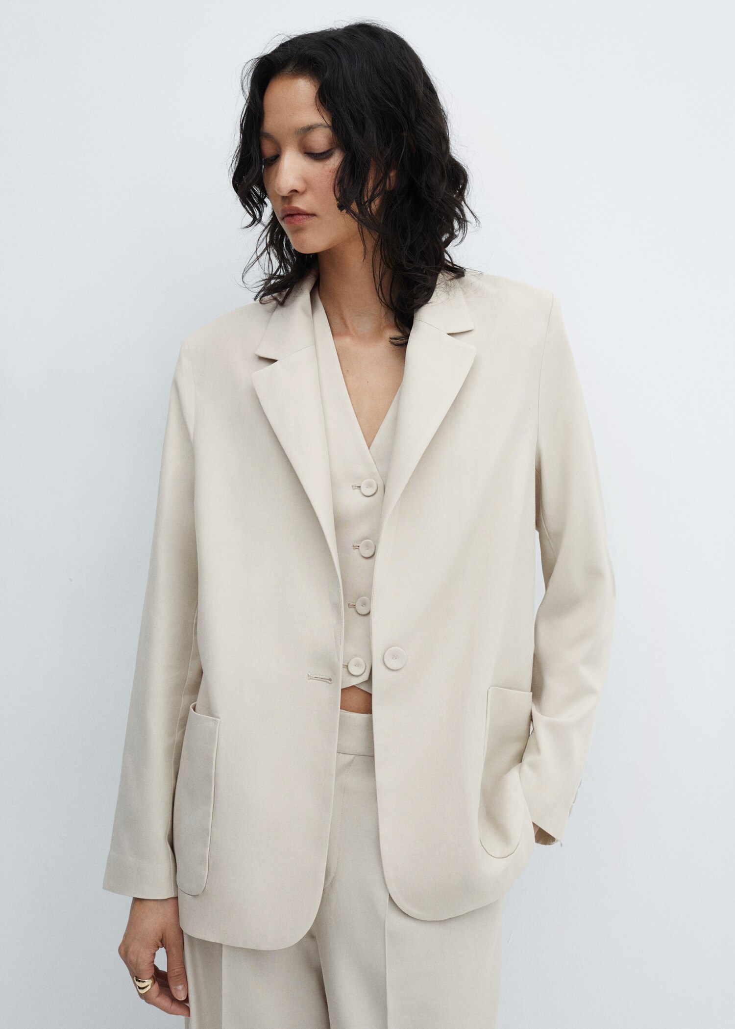 Pockets suit blazer