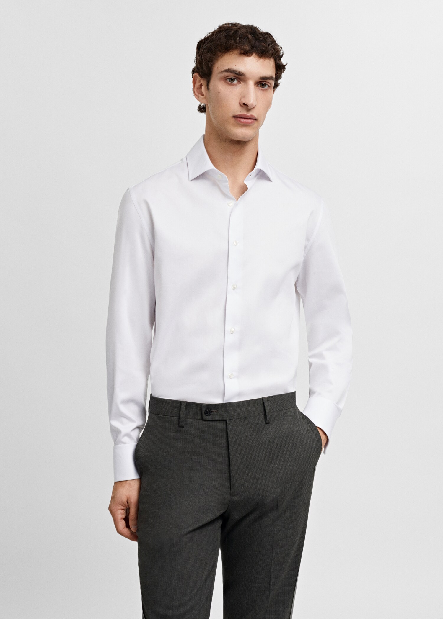 Regular-fit suit shirt with cufflinks