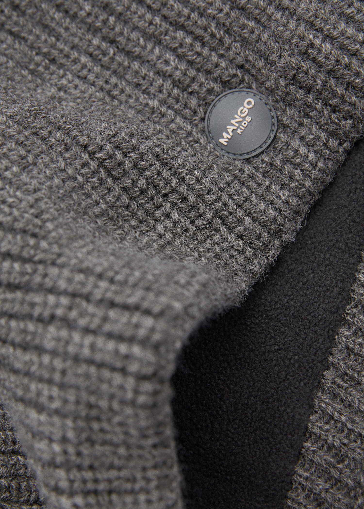 Knit scarf