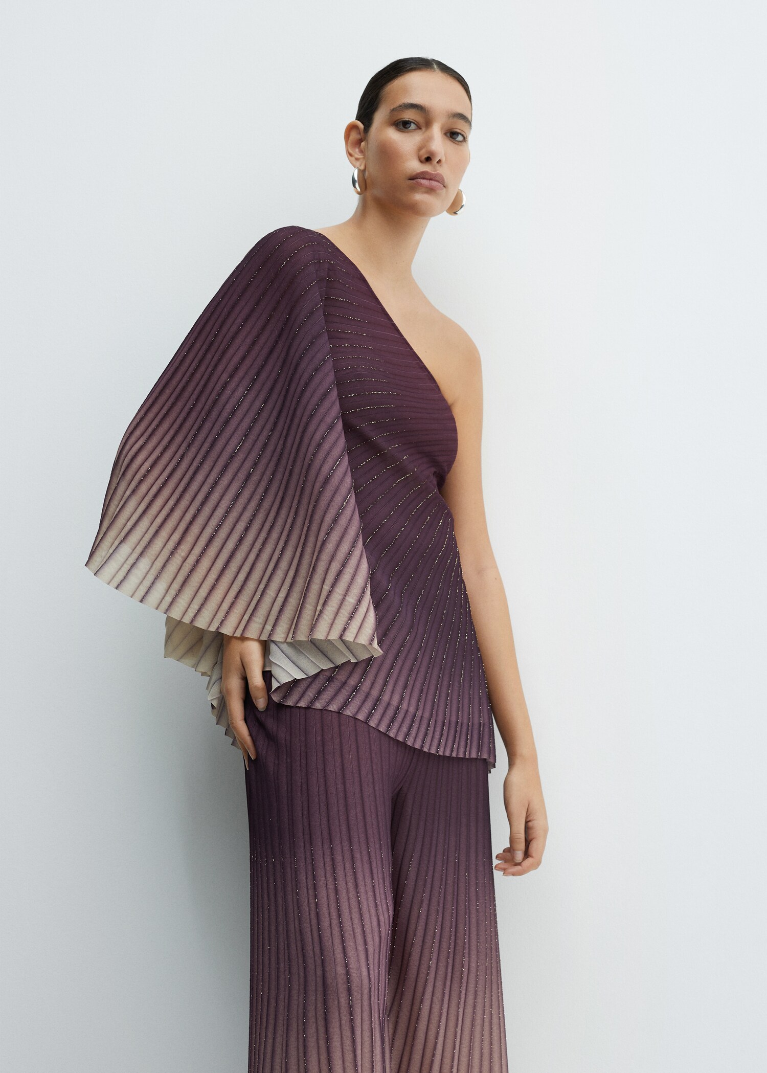 Asymmetrical pleated blouse