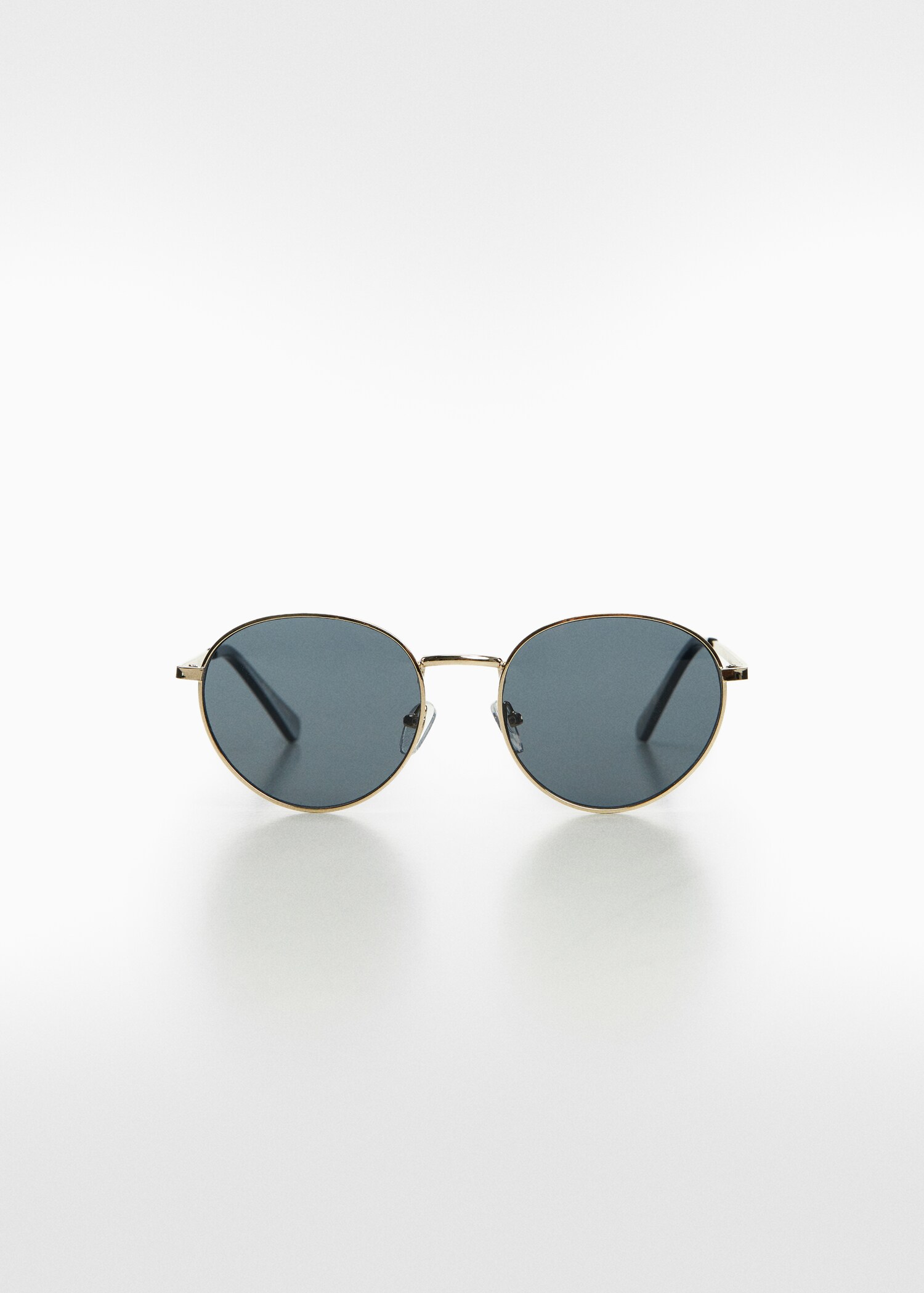 Round metal-rimmed sunglasses