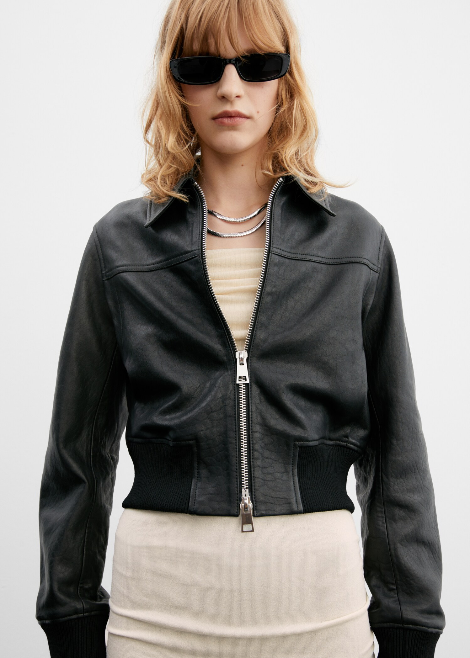 Leather jacket with elasticated hem