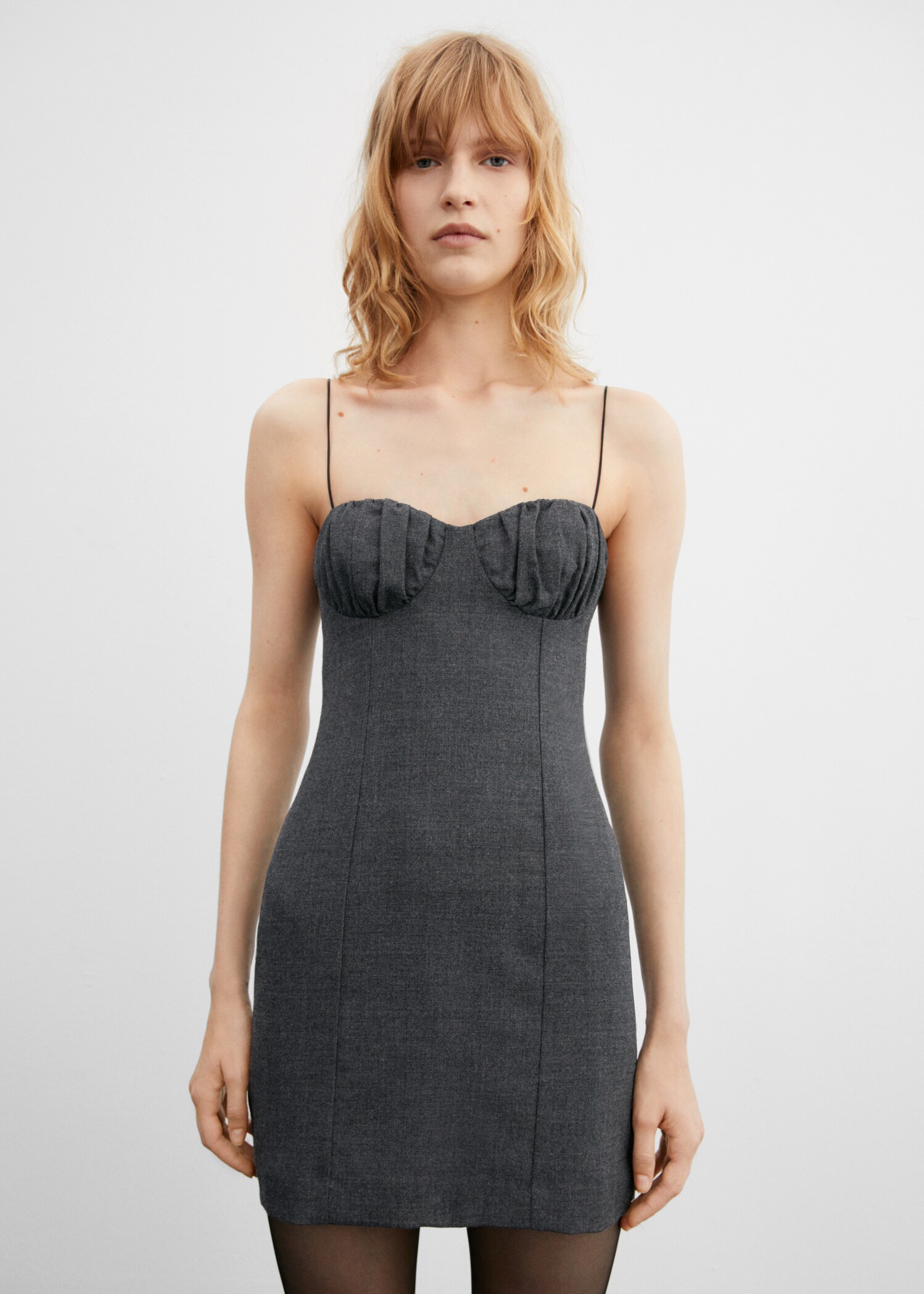 Dress with sweetheart neckline