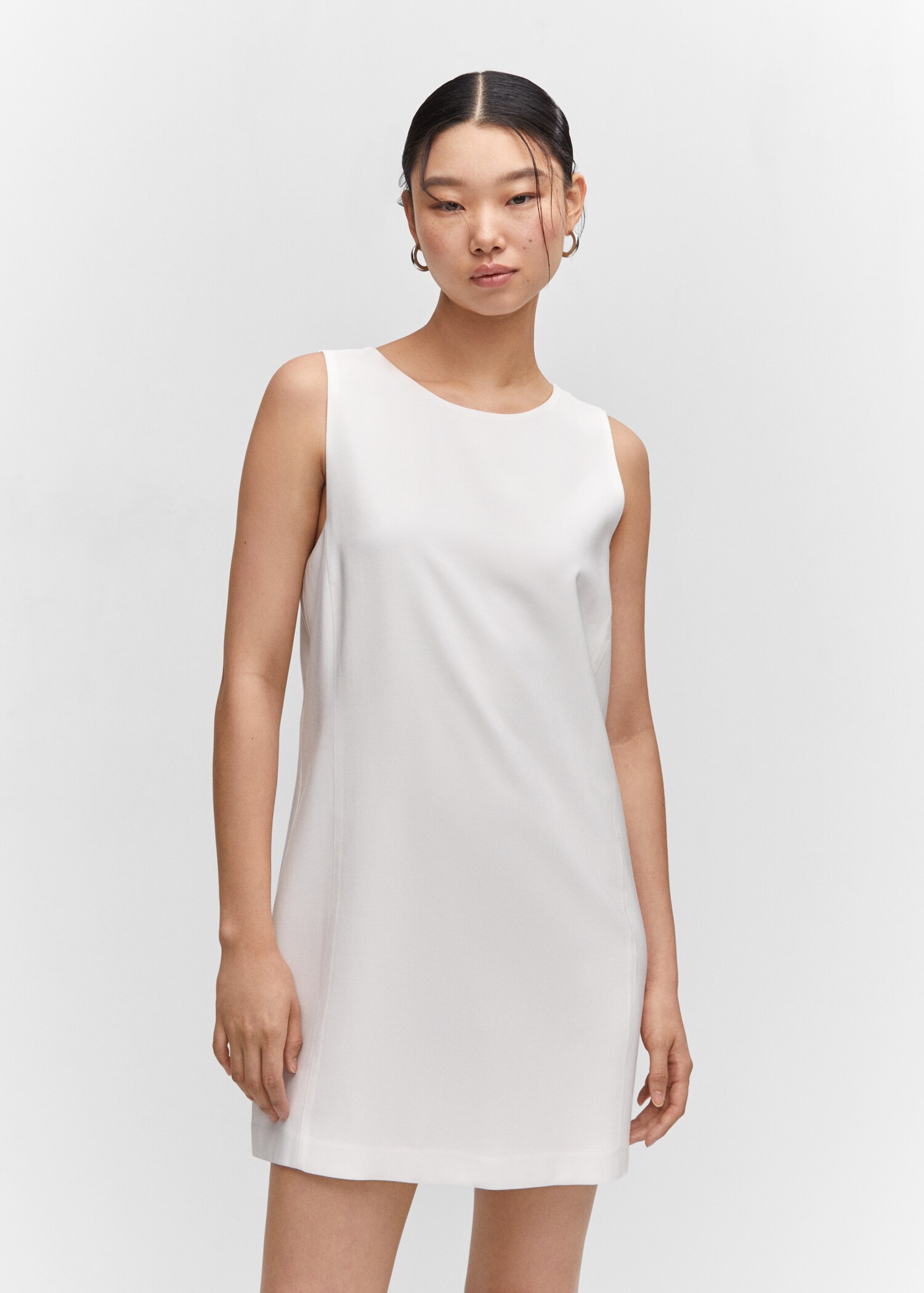 Short sleeveless dress