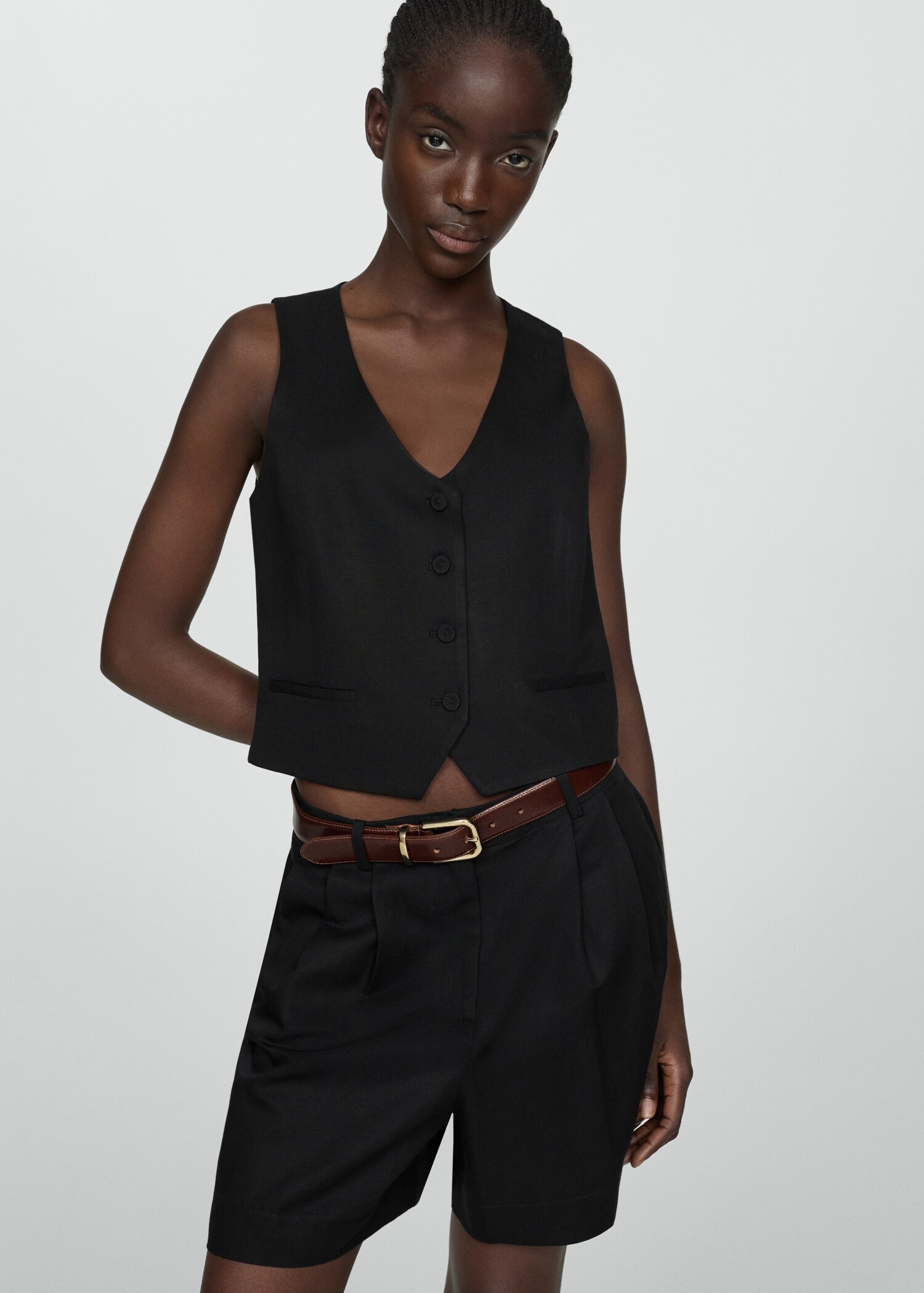 Linen waistcoat with buttons