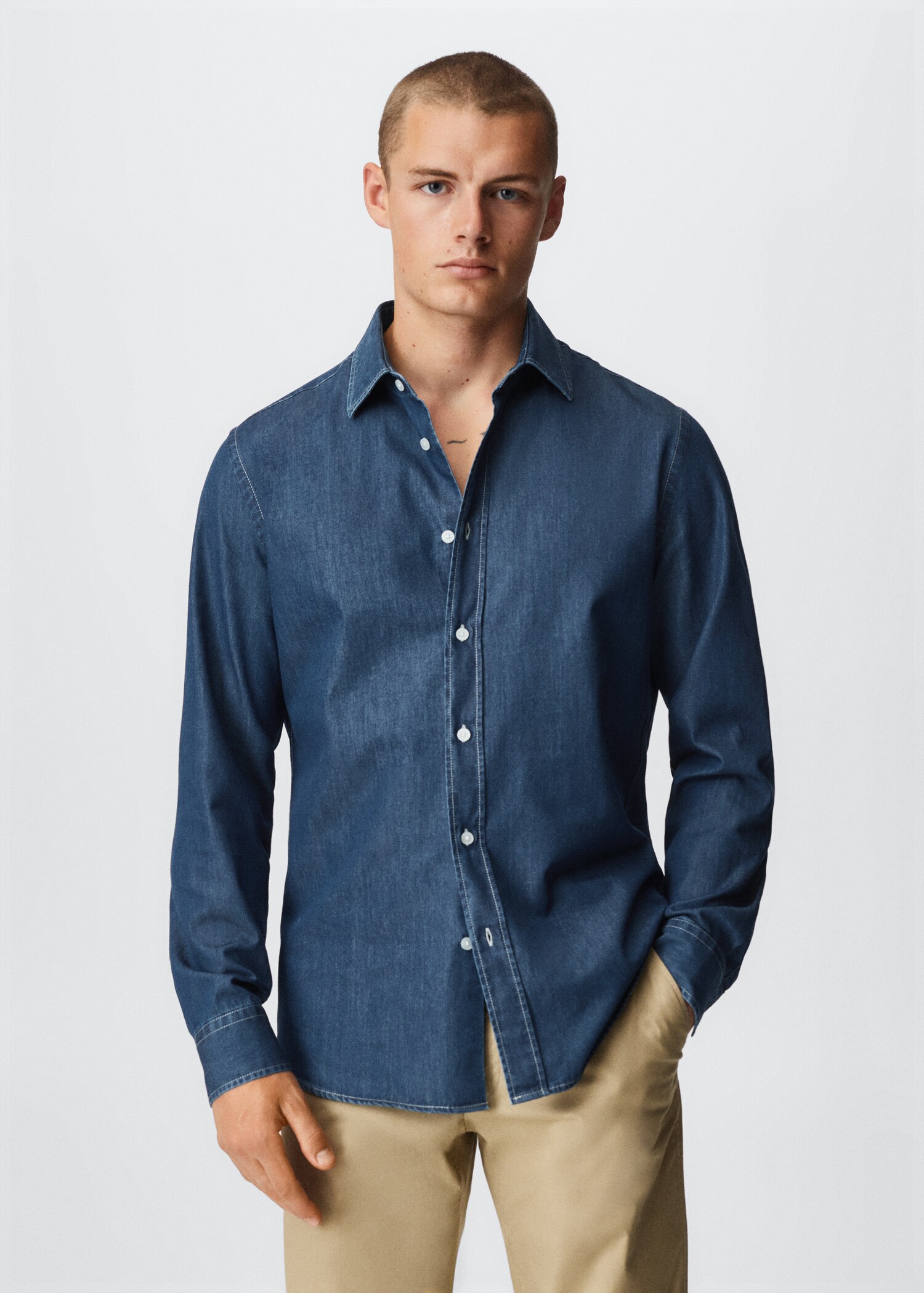 Slim-fit denim shirt