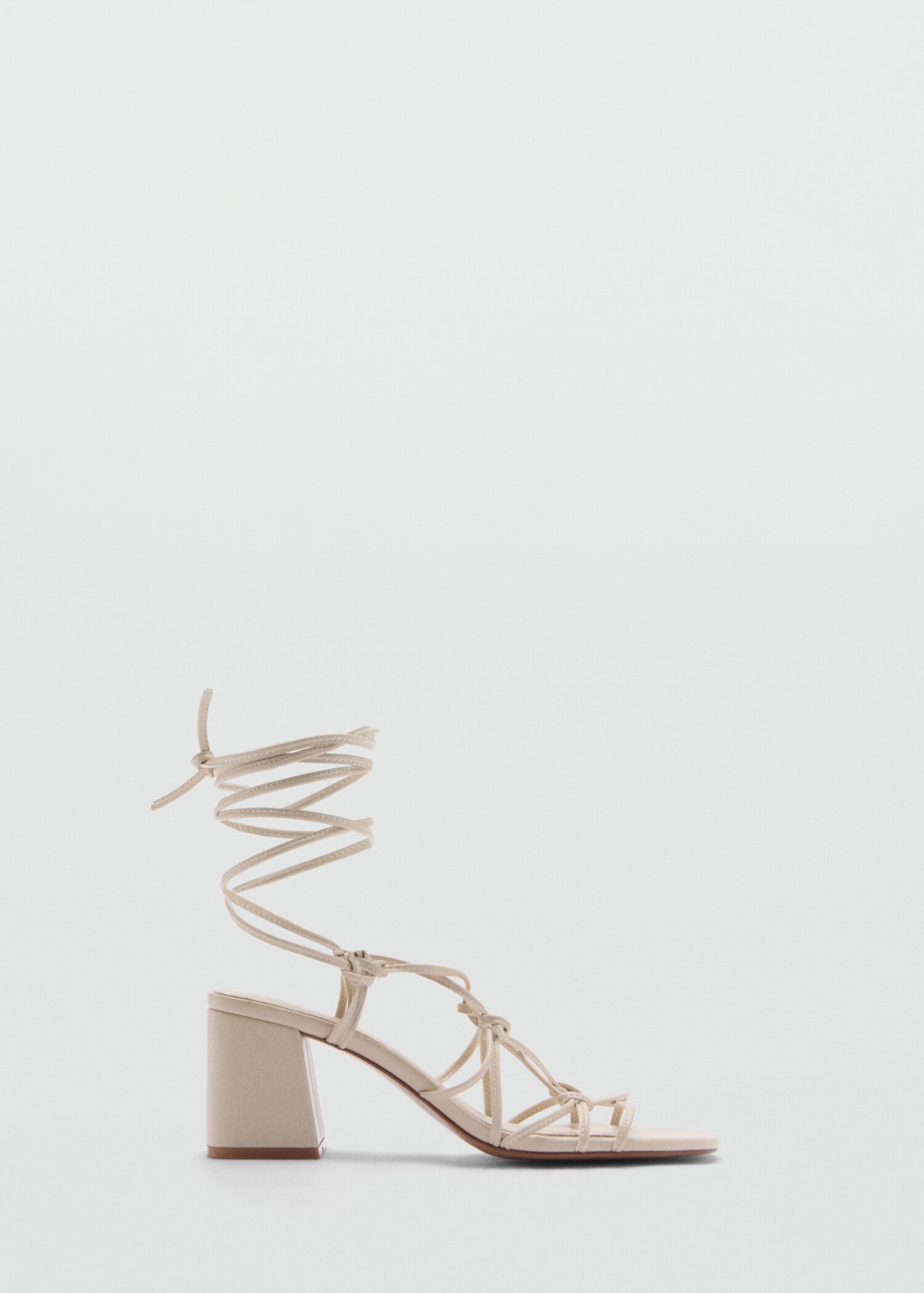 Braided straps sandals